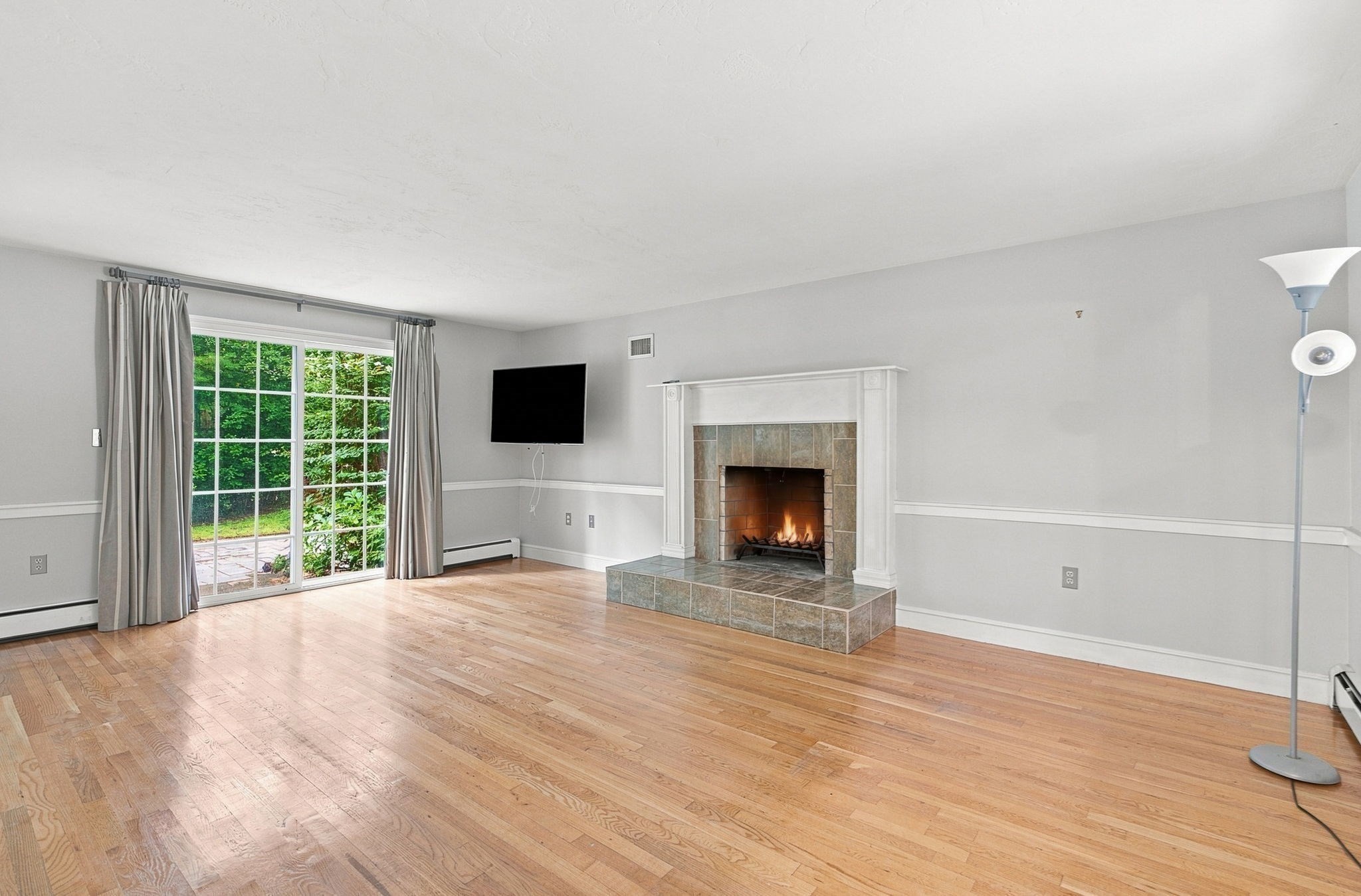 76 Carroll Dr