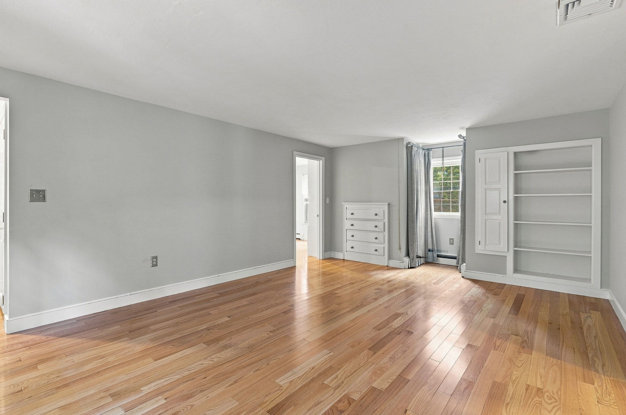 76 Carroll Dr