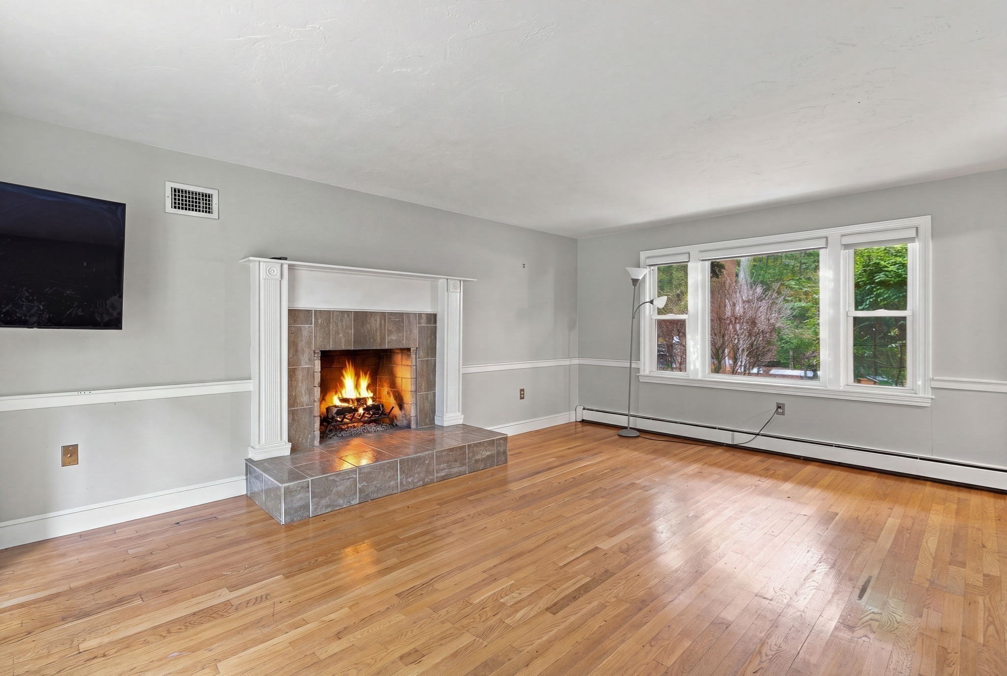 76 Carroll Dr
