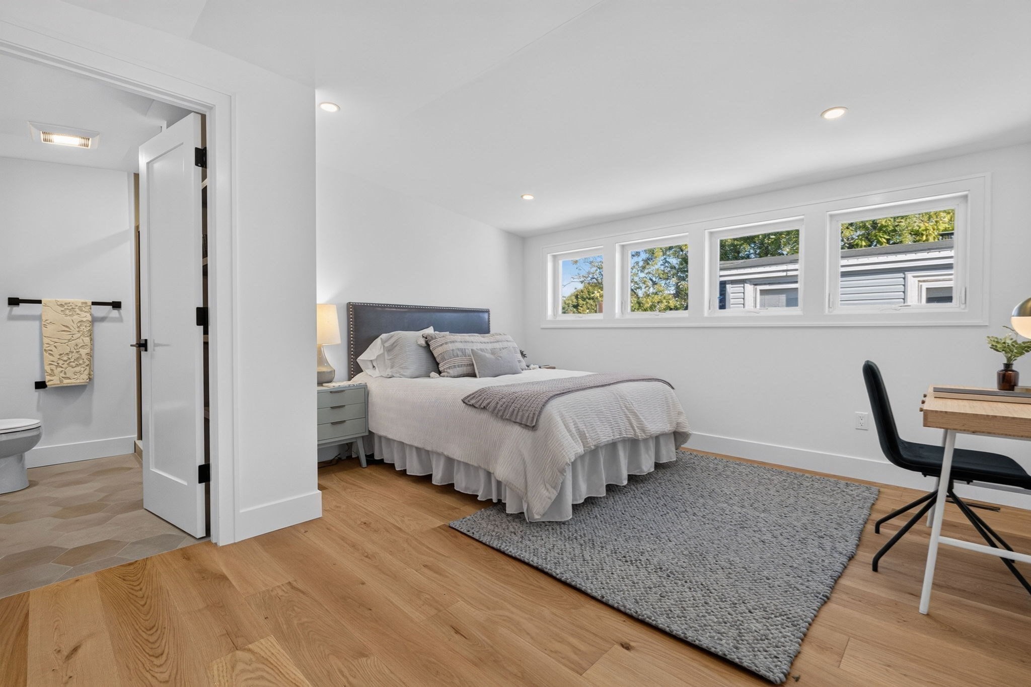 3 Fairlee St