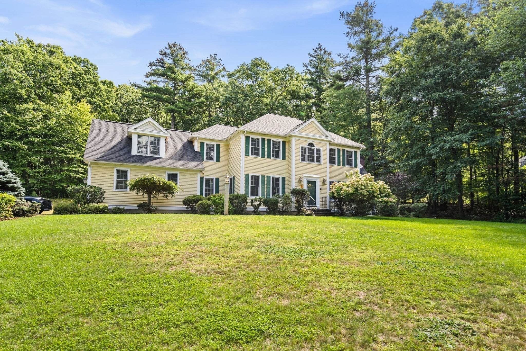 101 Schoolhouse Ln