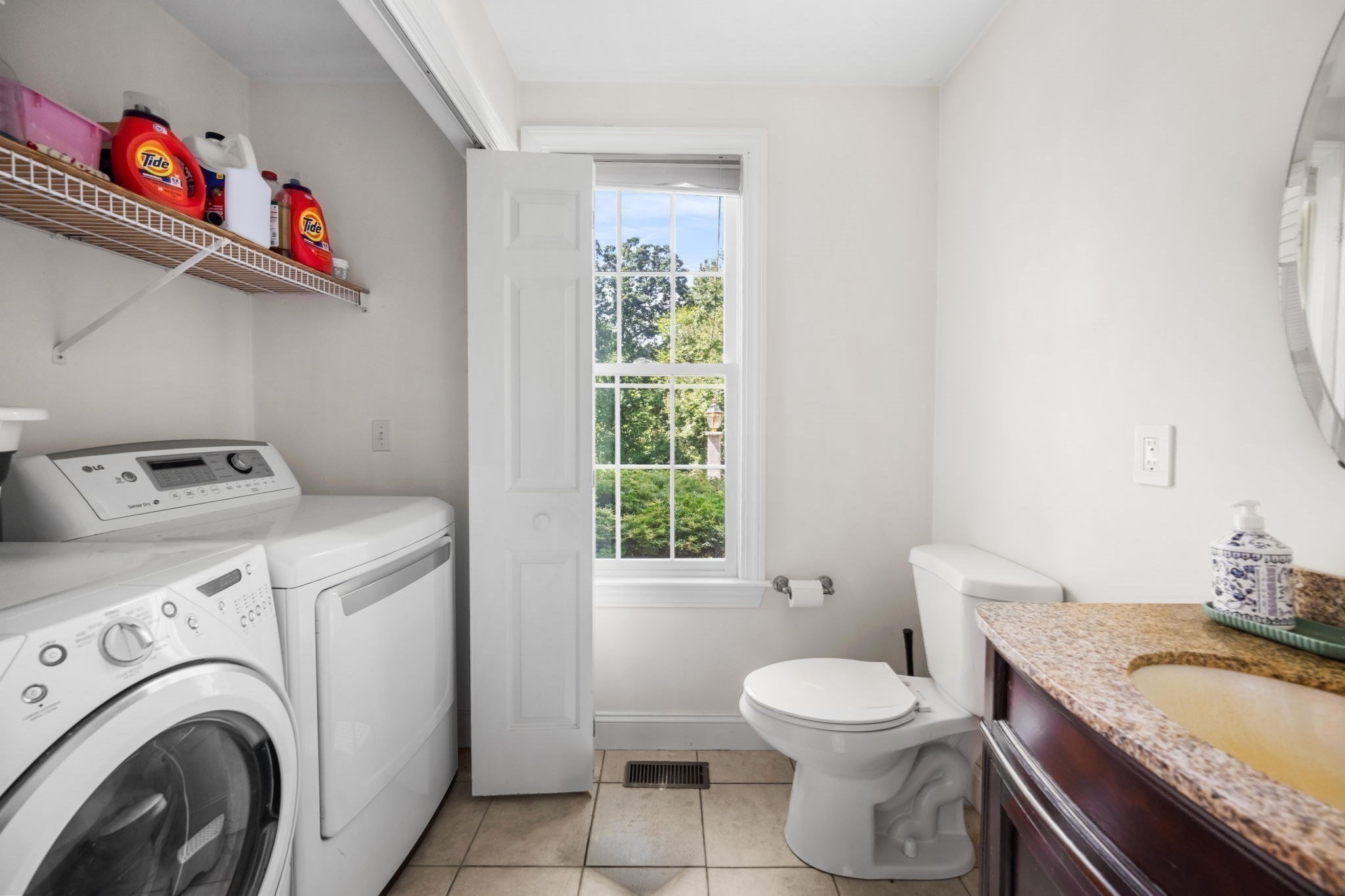 101 Schoolhouse Ln
