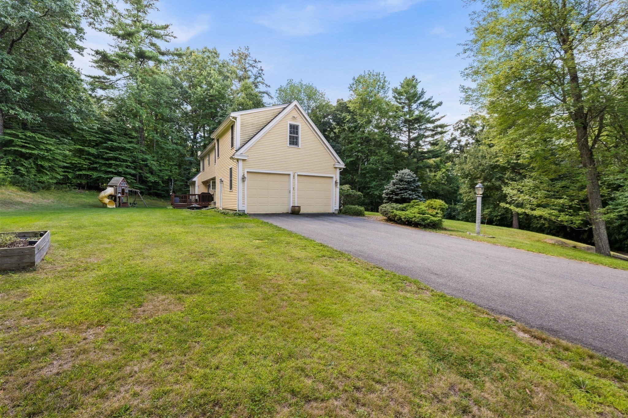 101 Schoolhouse Ln