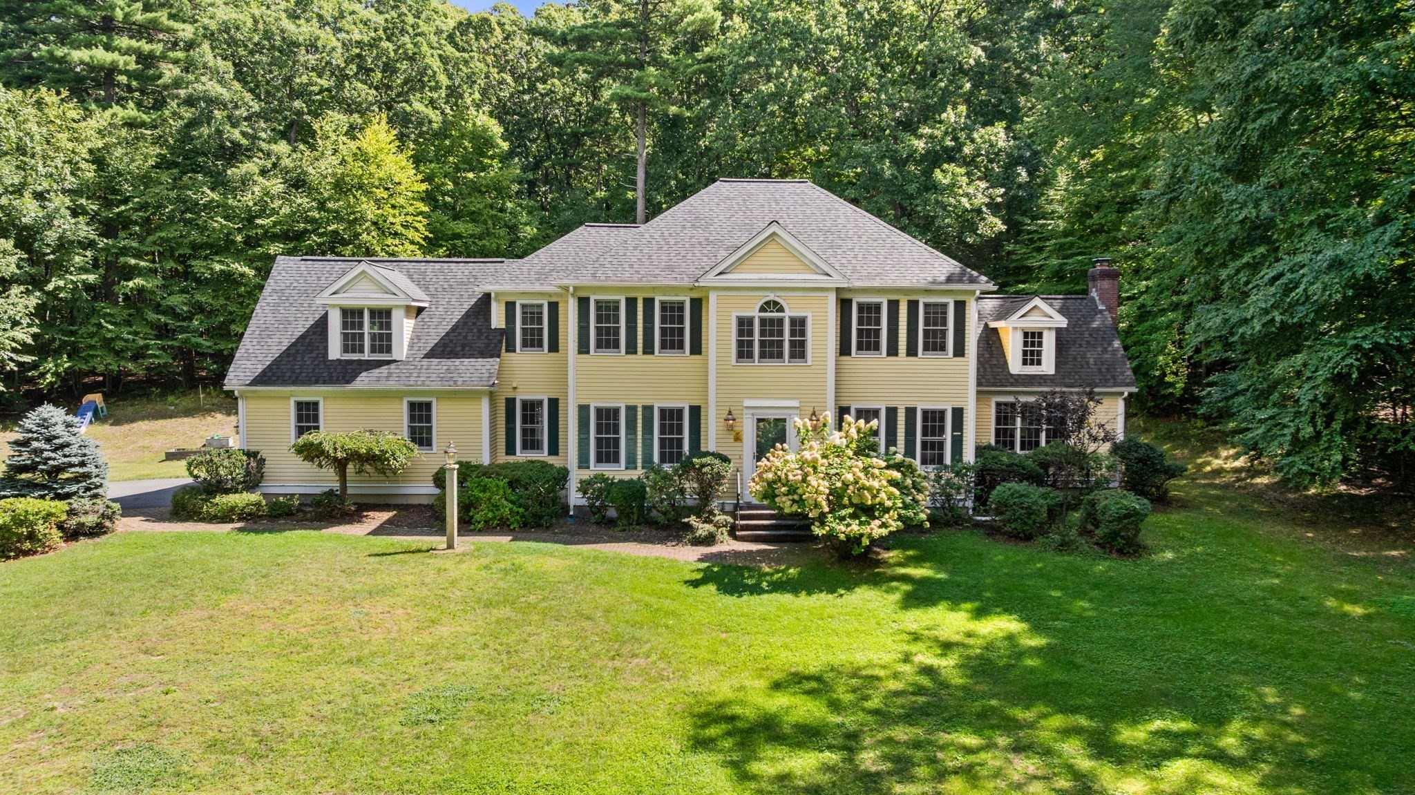 101 Schoolhouse Ln
