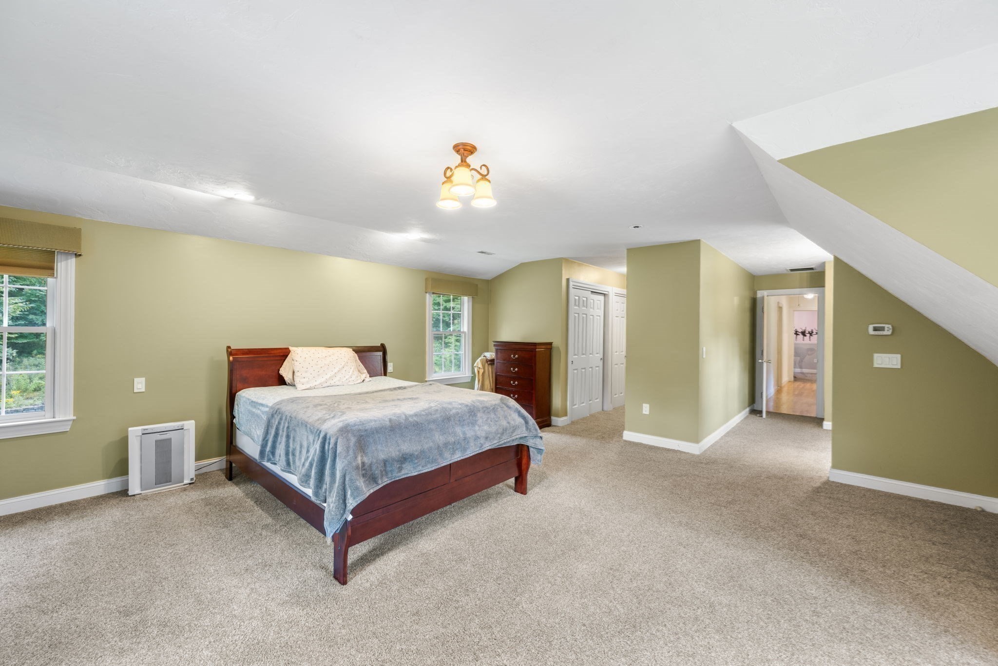 101 Schoolhouse Ln