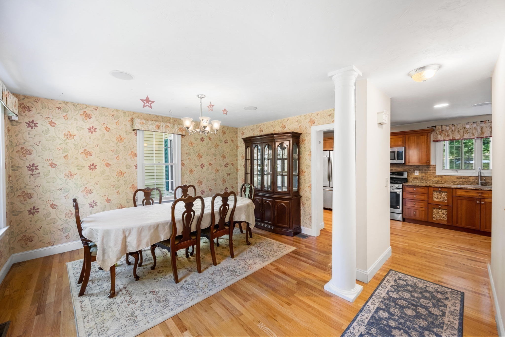 101 Schoolhouse Ln
