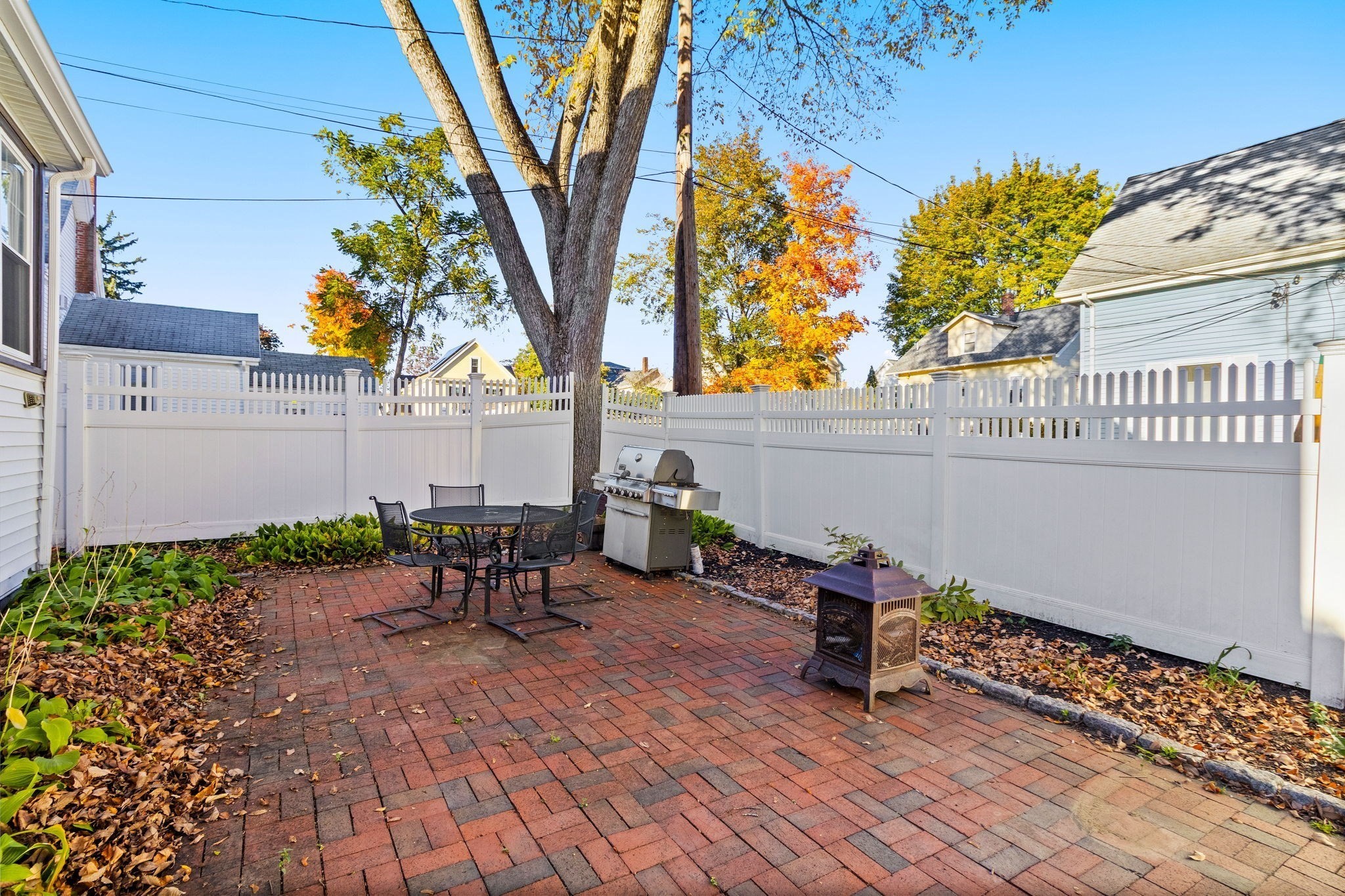 14 Maple Street