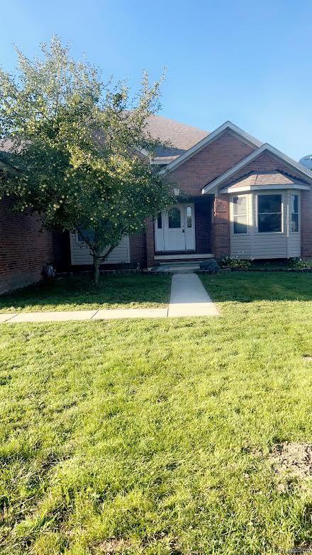 1325 E NEWBURG Road