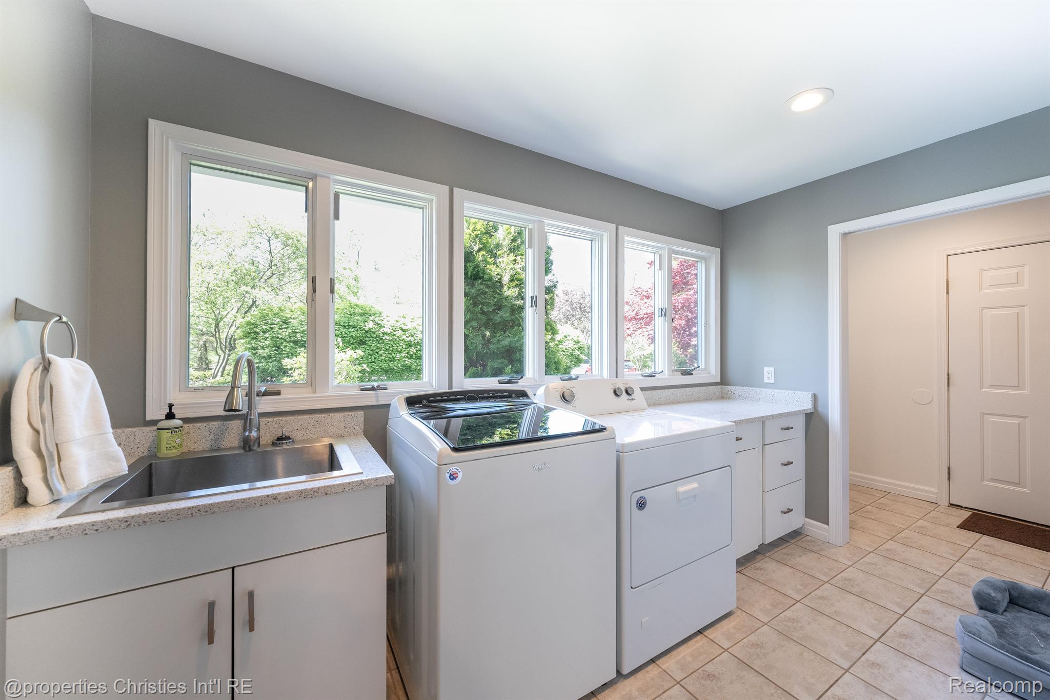 116 ENDICOTT Road