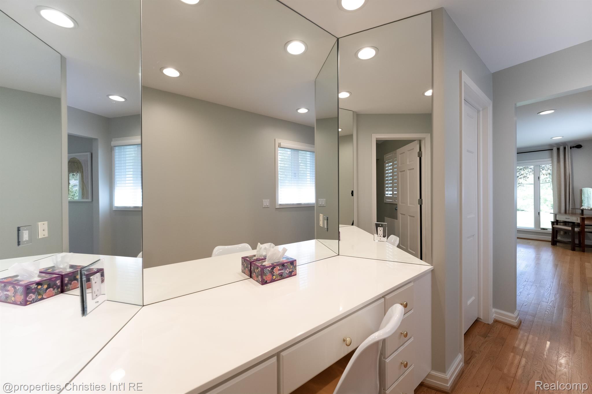 116 ENDICOTT Road