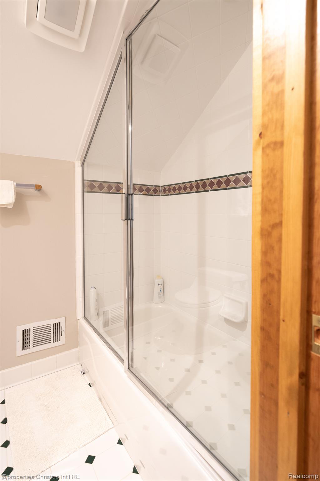 116 ENDICOTT Road