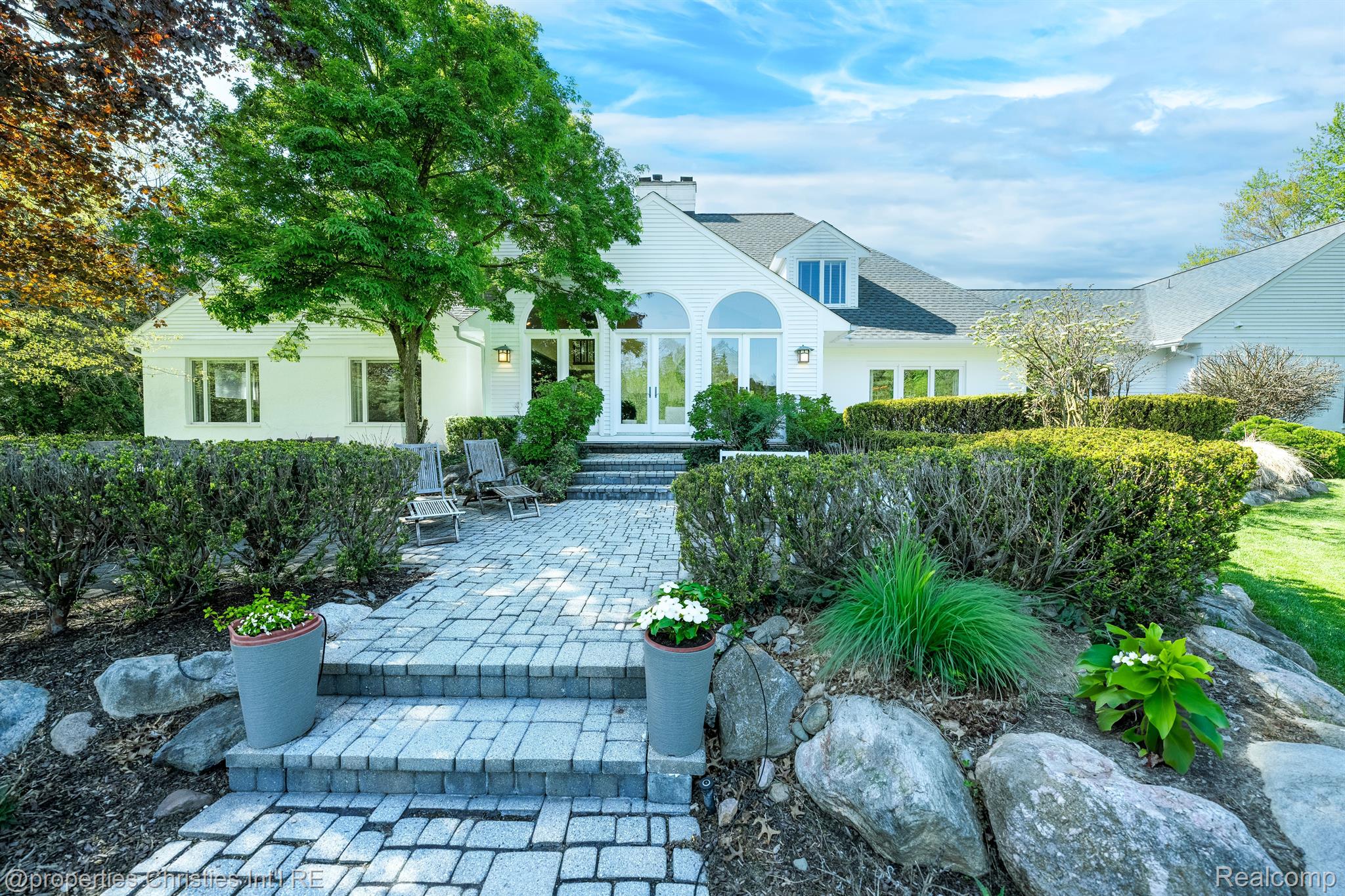 116 ENDICOTT Road