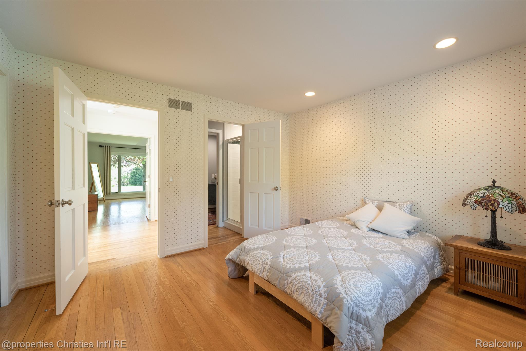 116 ENDICOTT Road