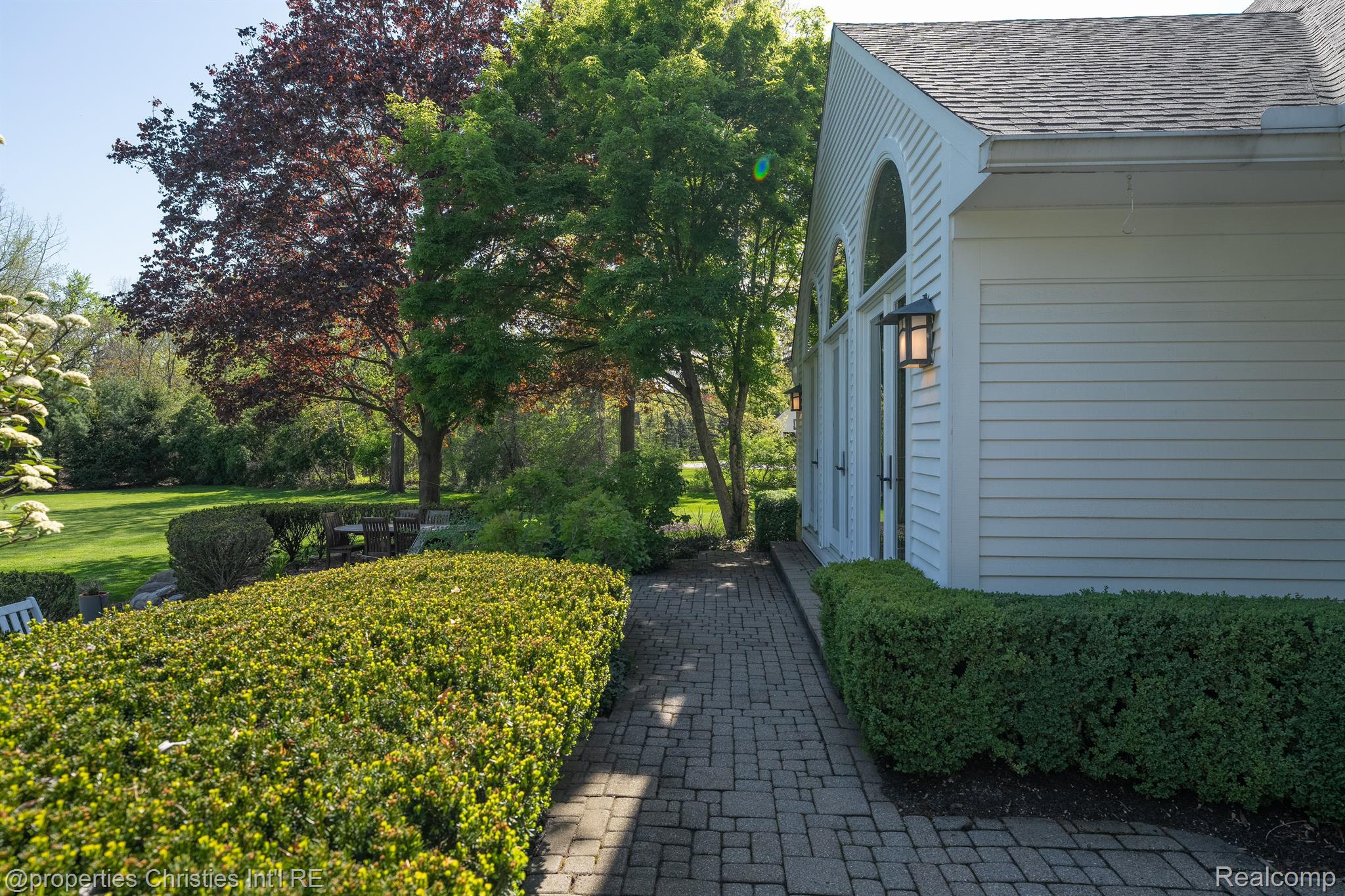 116 ENDICOTT Road