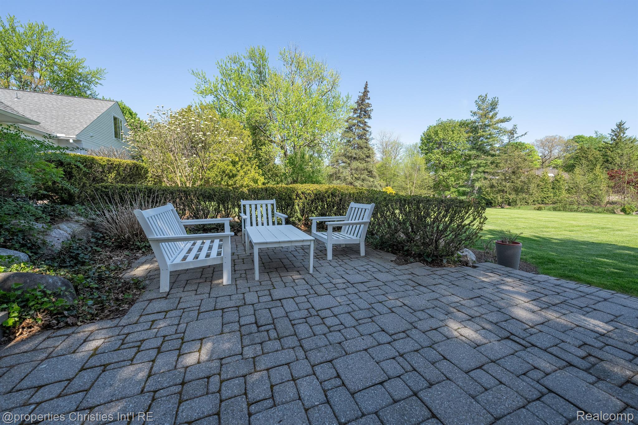 116 ENDICOTT Road