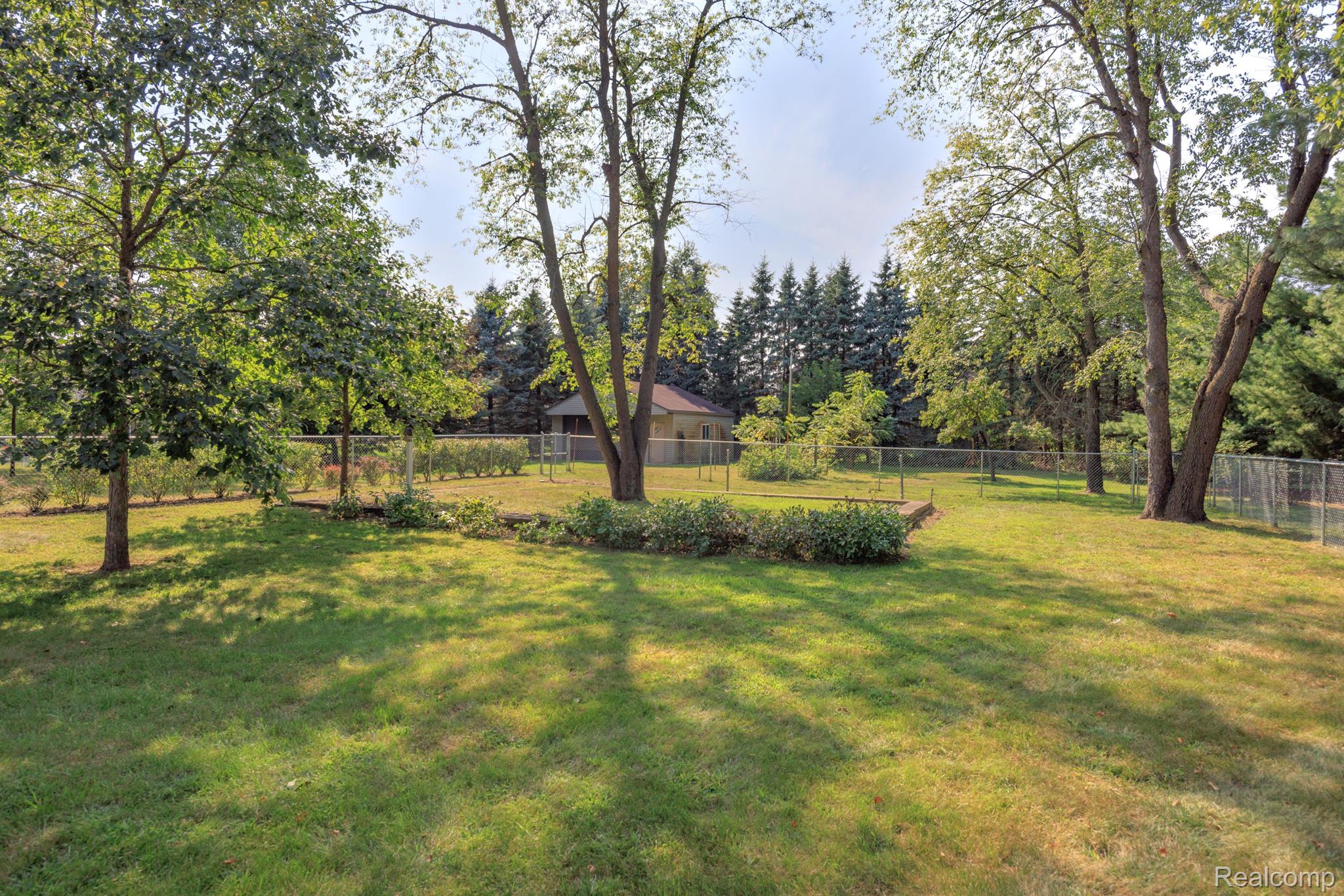 24633 DINSER Drive