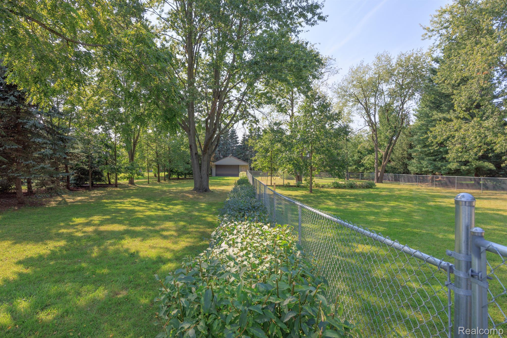 24633 DINSER Drive