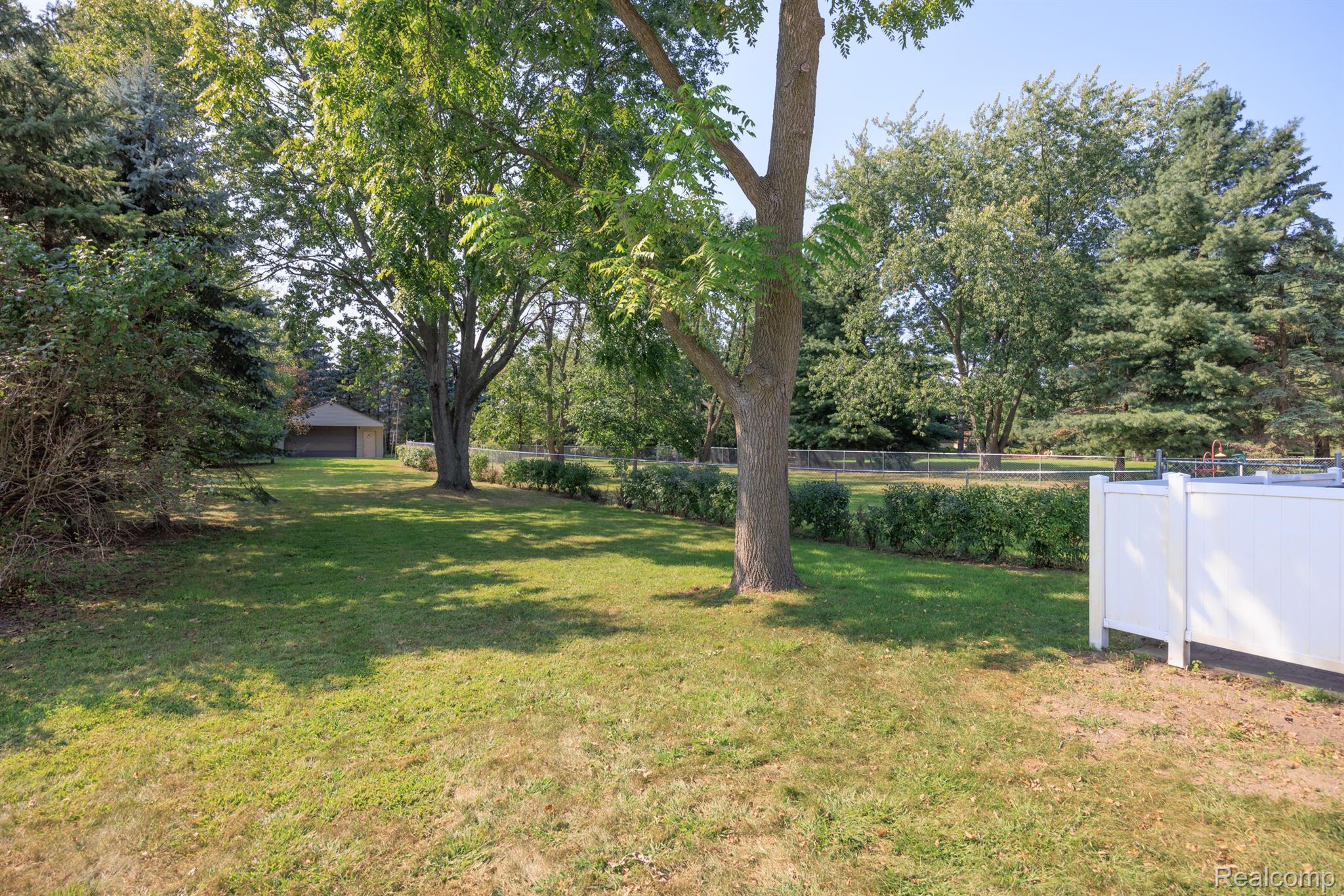 24633 DINSER Drive