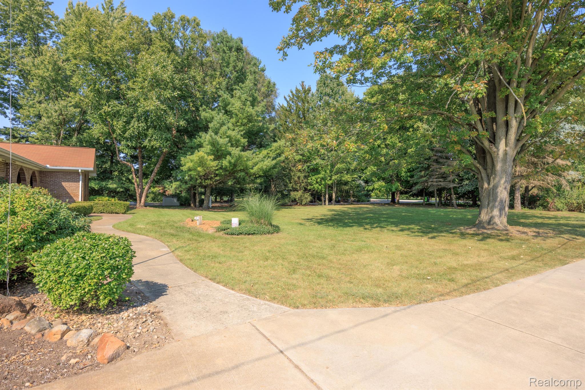 24633 DINSER Drive