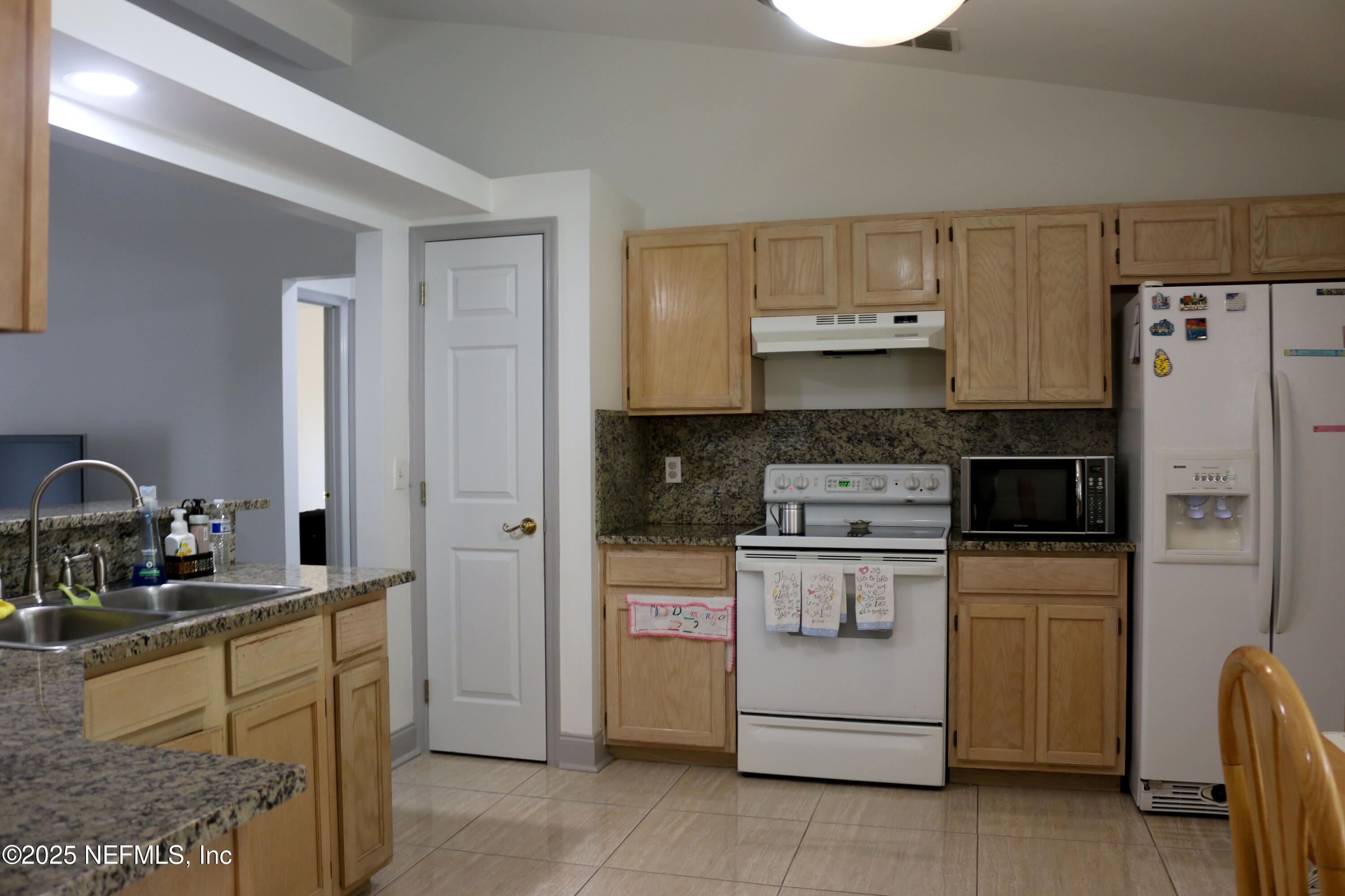 7589 Ginger Tea Trail W