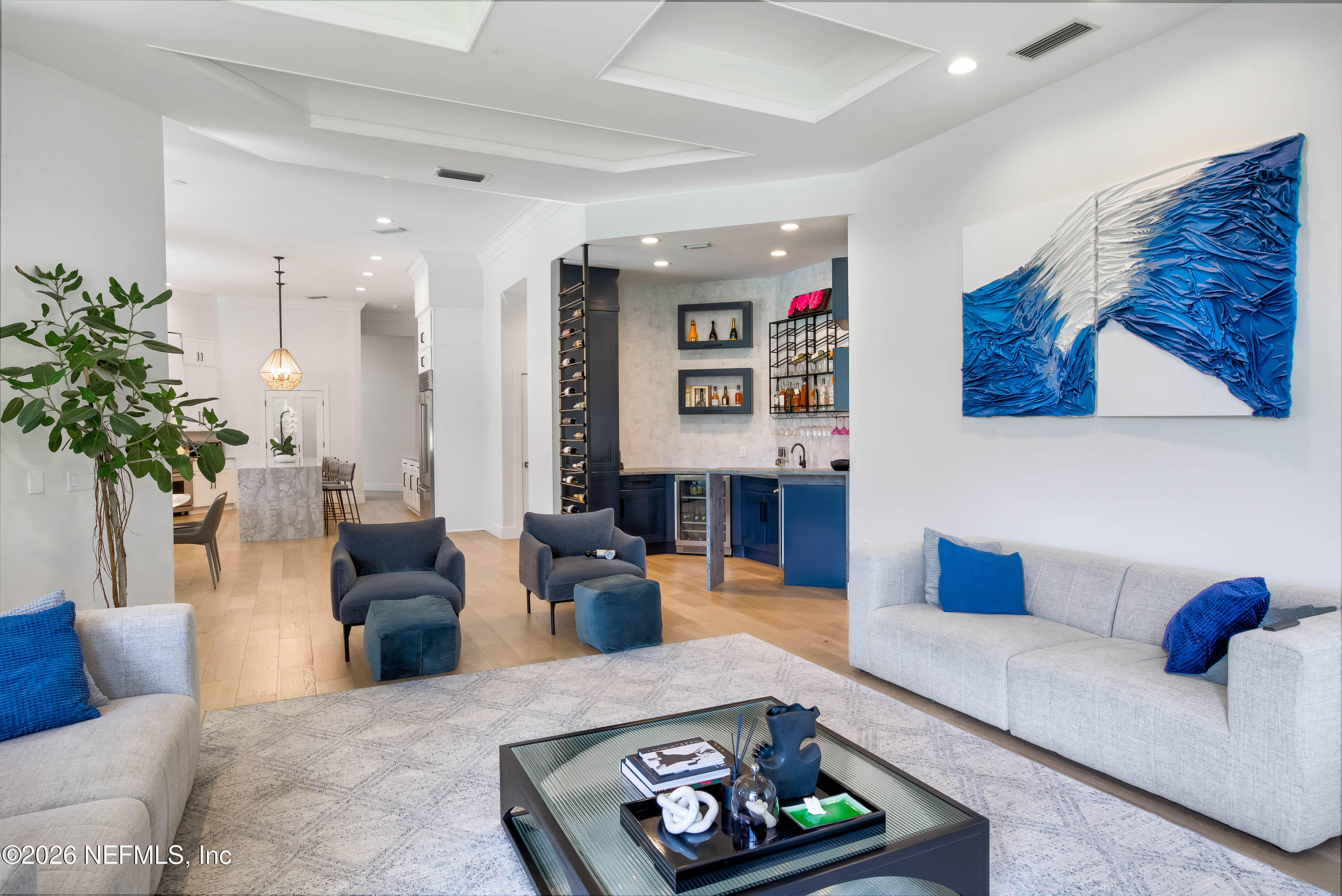 108 PLANTERS ROW W