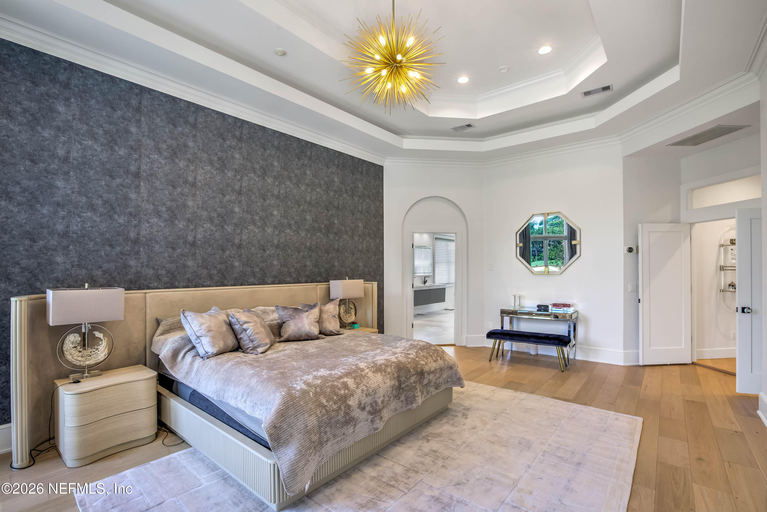 108 PLANTERS ROW W