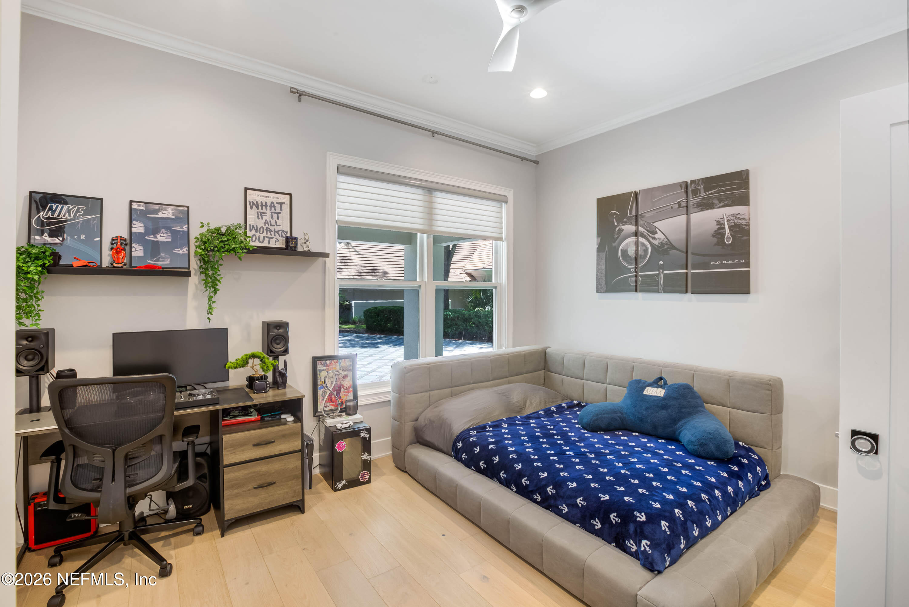 108 PLANTERS ROW W