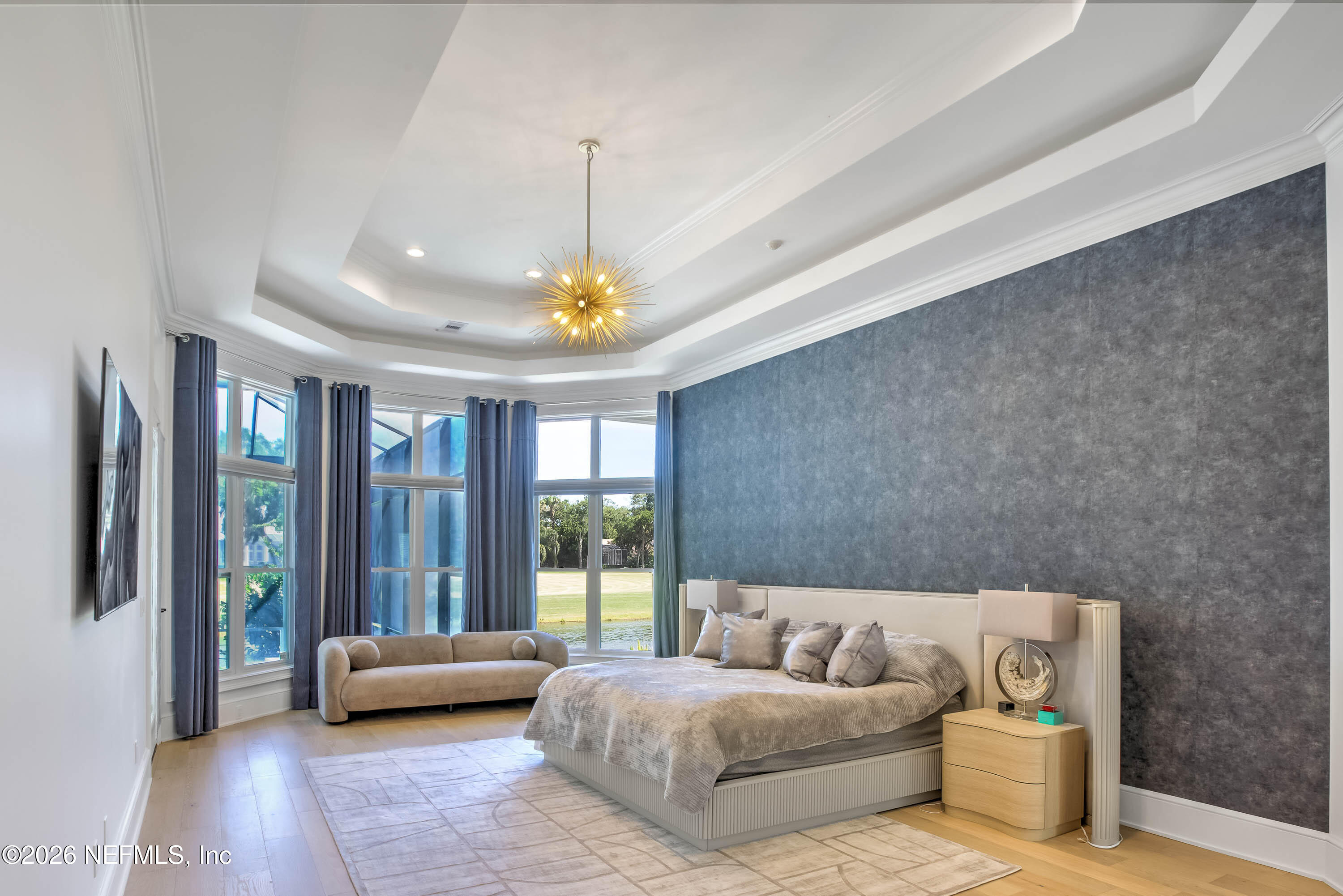 108 PLANTERS ROW W