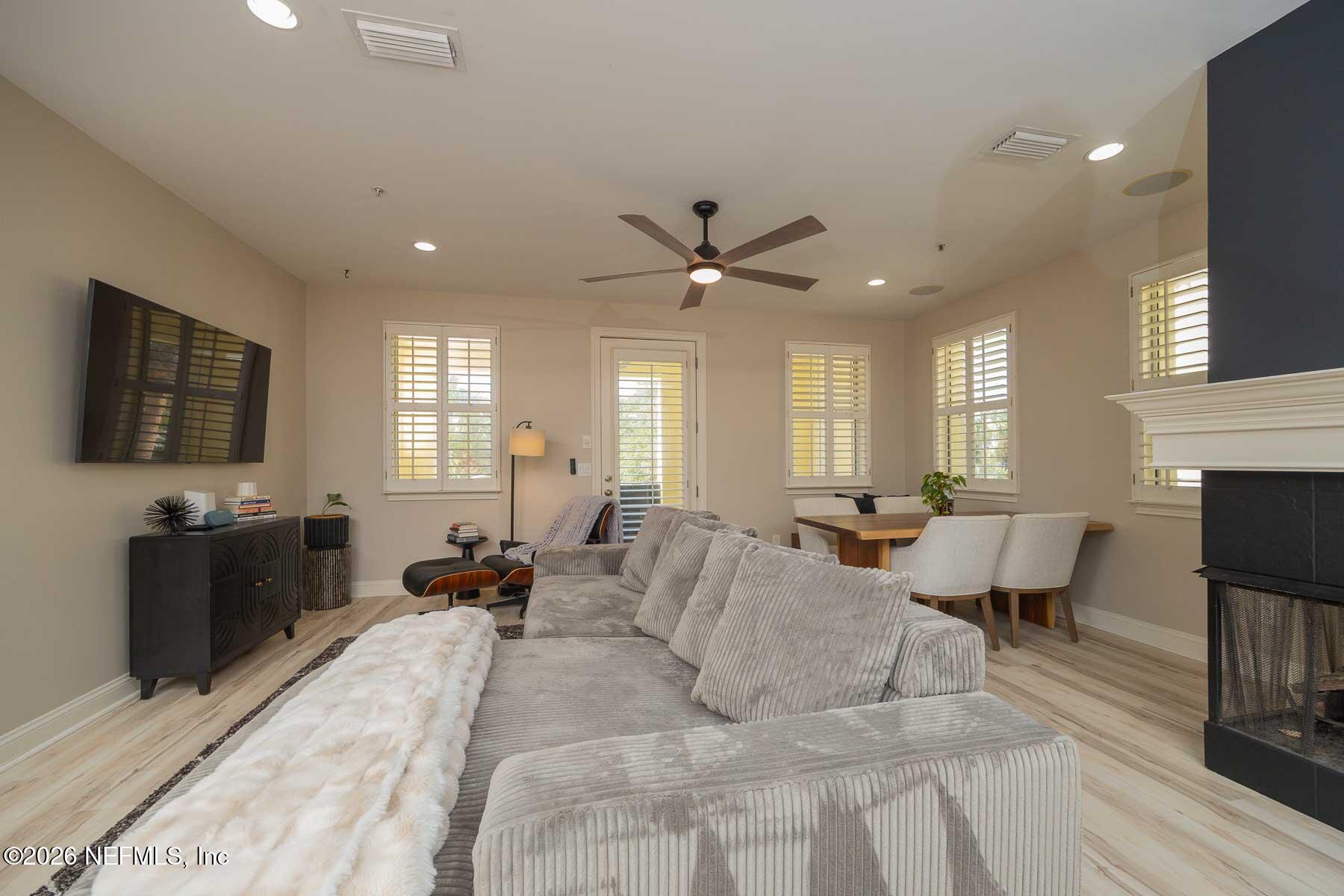 117 SEA GROVE Lane
