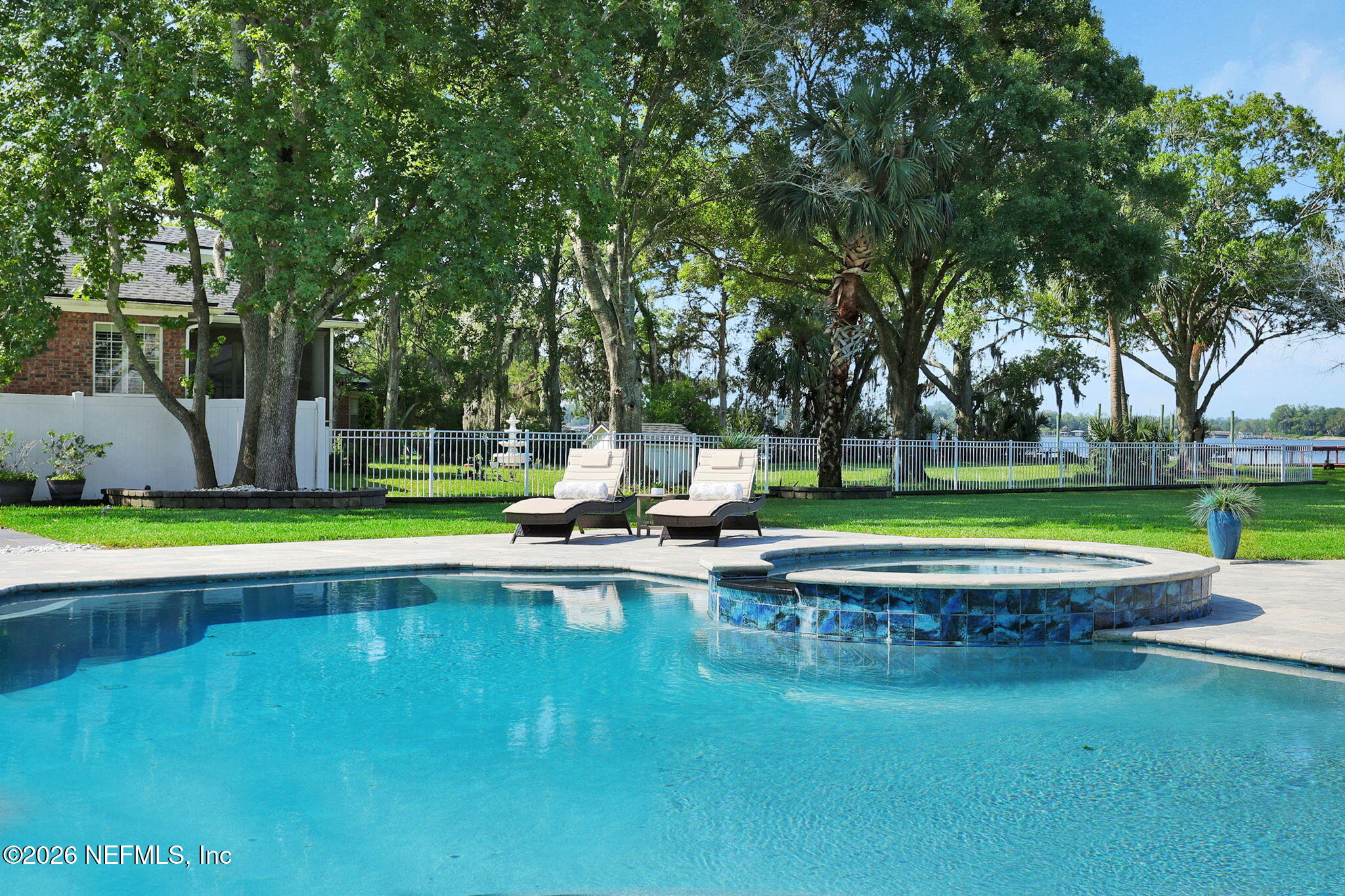 580 BROWARD Road