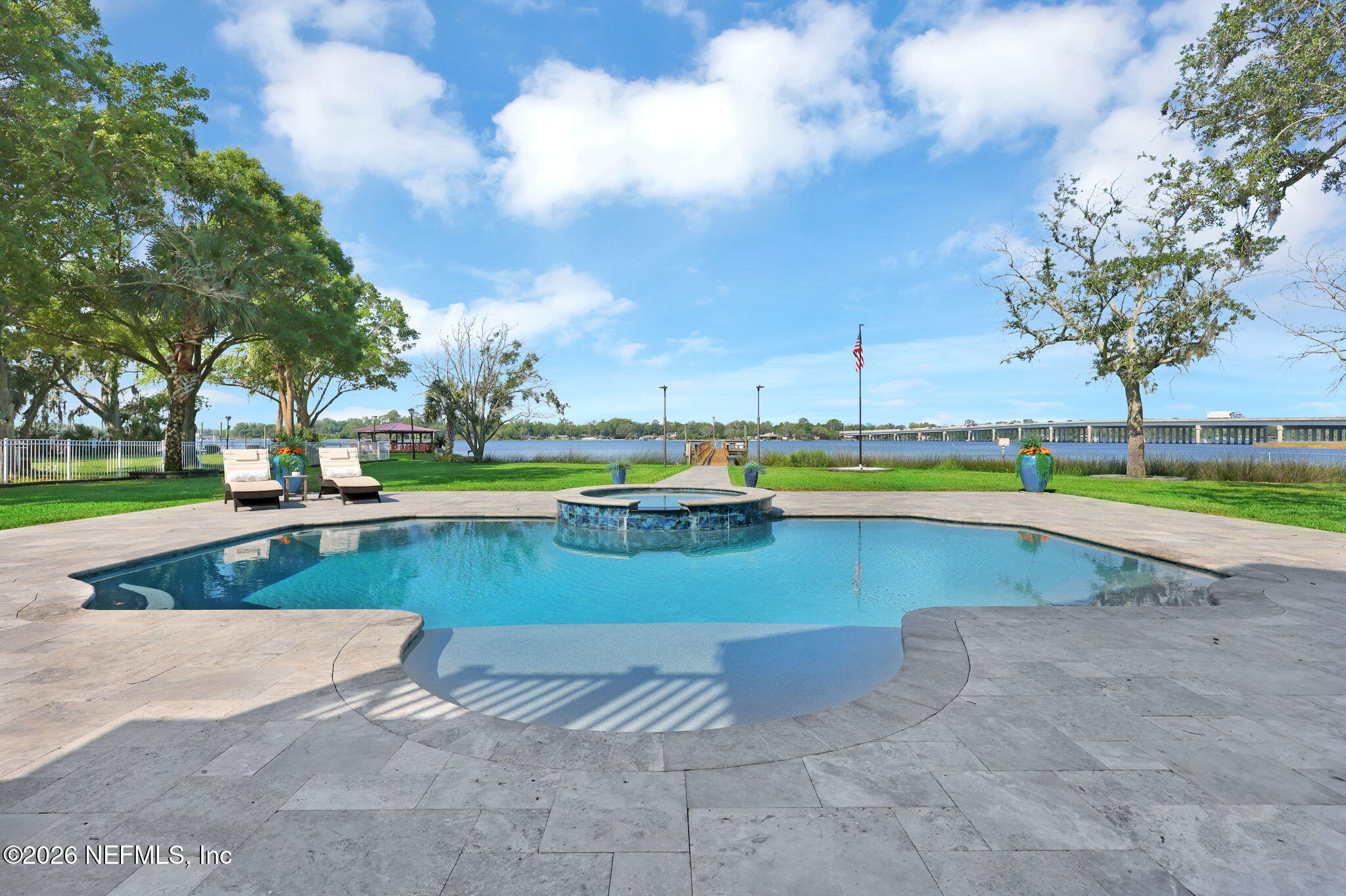 580 BROWARD Road