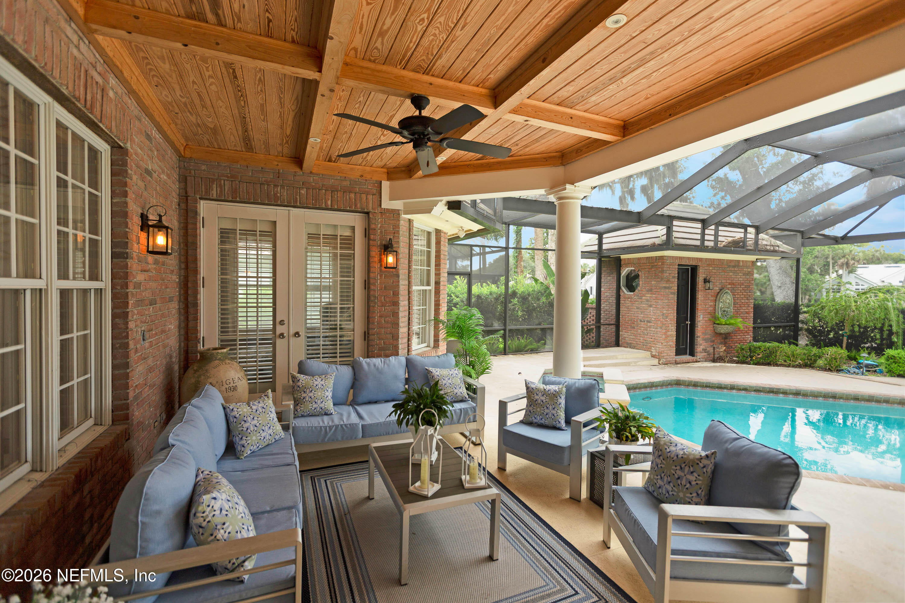 192 TWELVE OAKS Lane