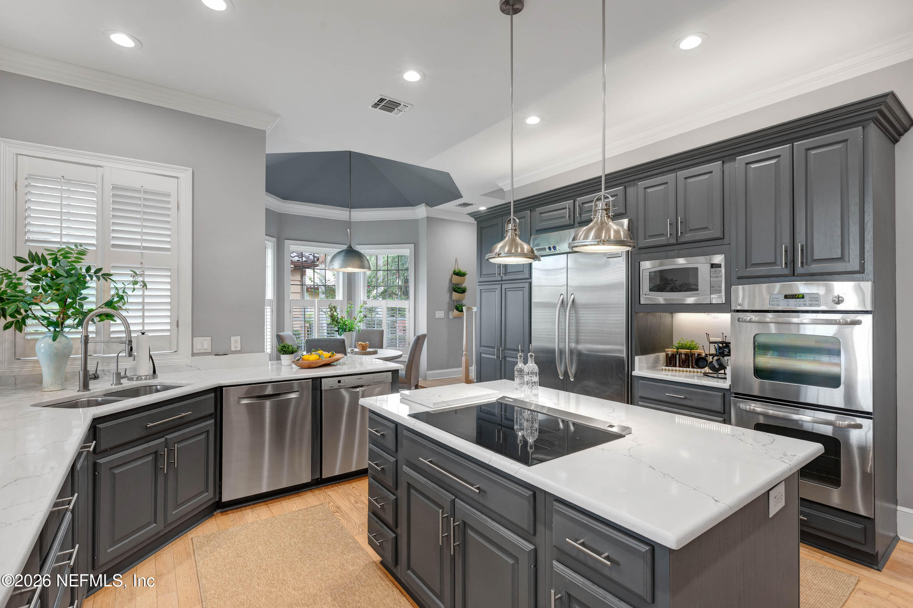 192 TWELVE OAKS Lane