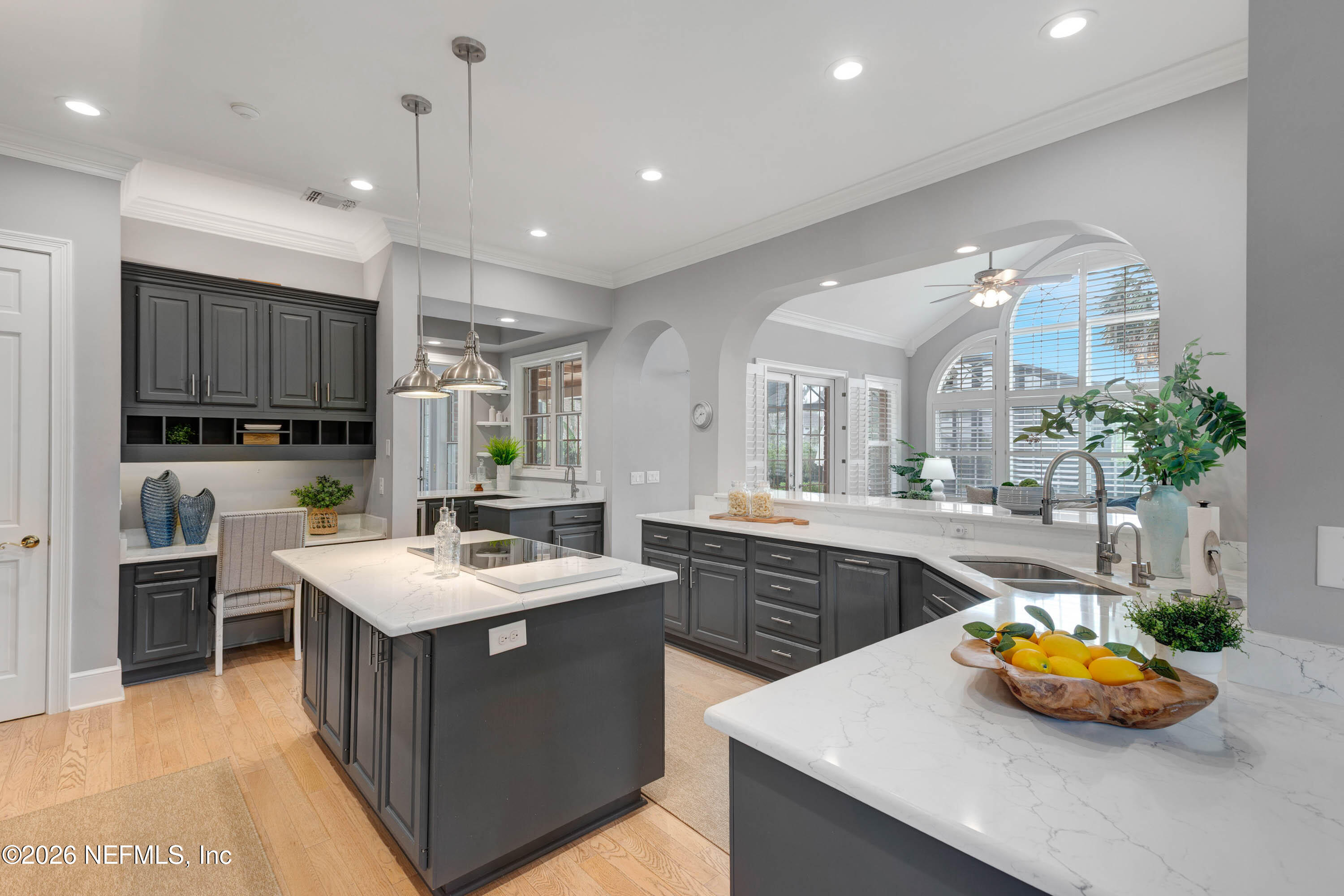 192 TWELVE OAKS Lane