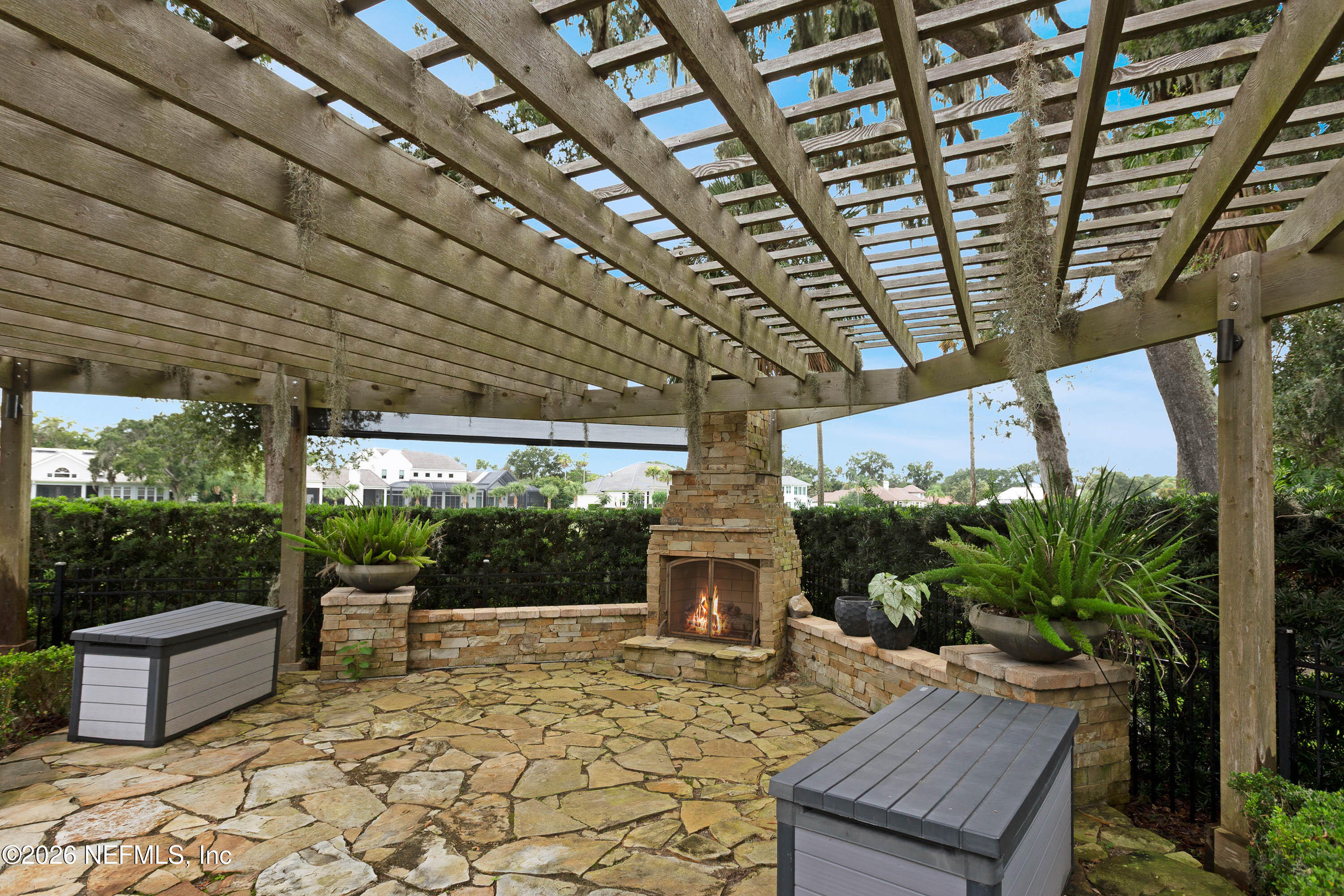 192 TWELVE OAKS Lane
