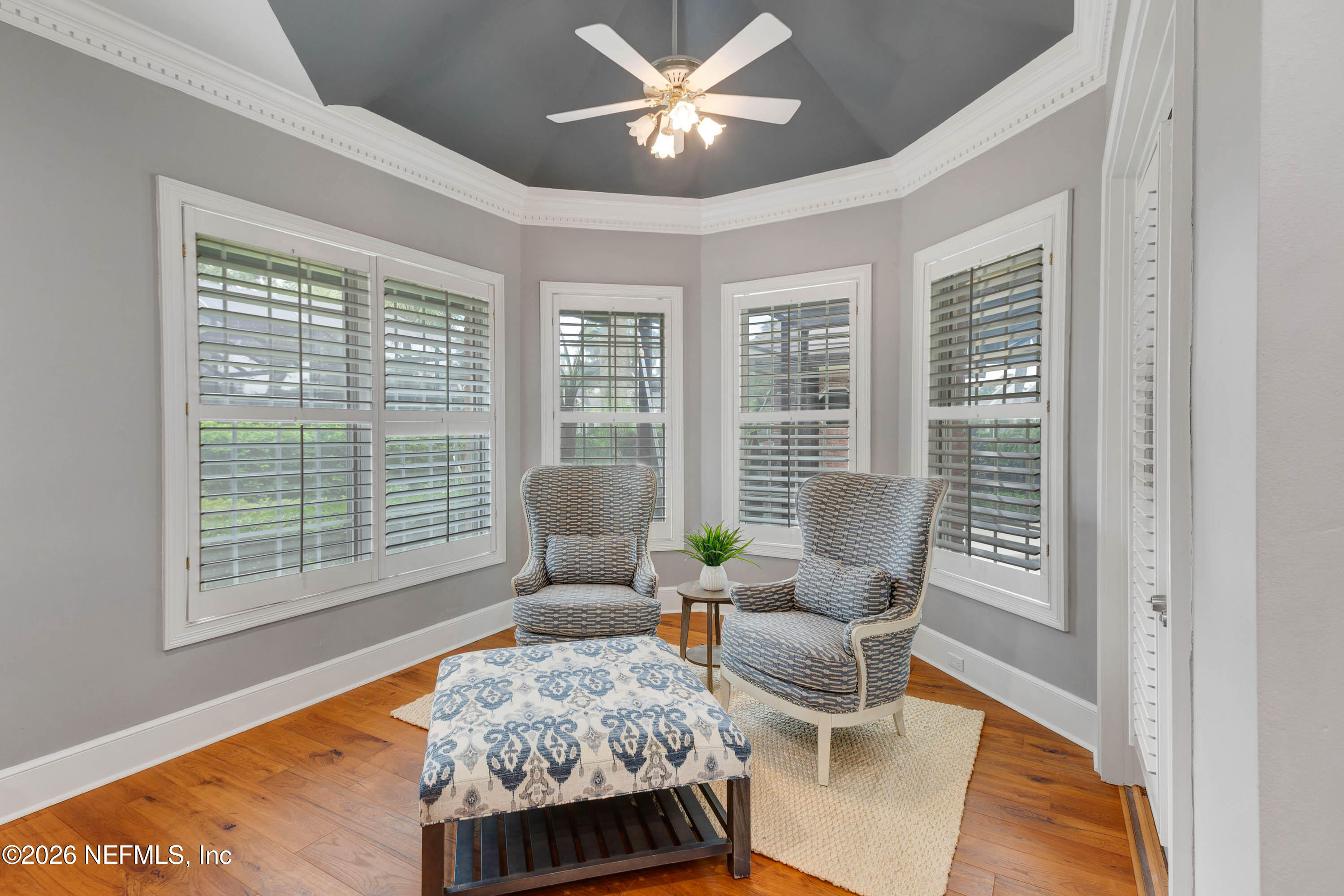 192 TWELVE OAKS Lane