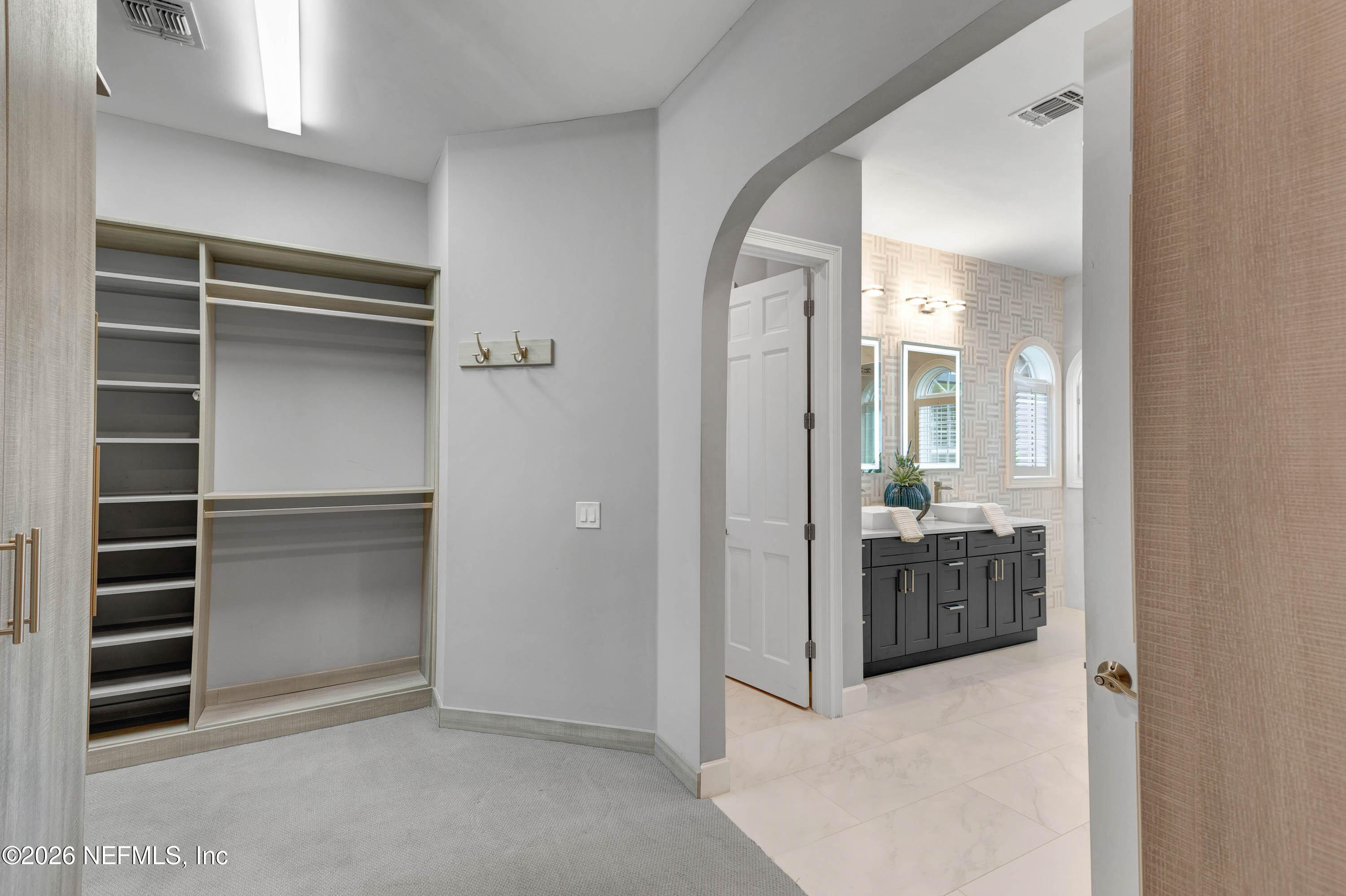 192 TWELVE OAKS Lane