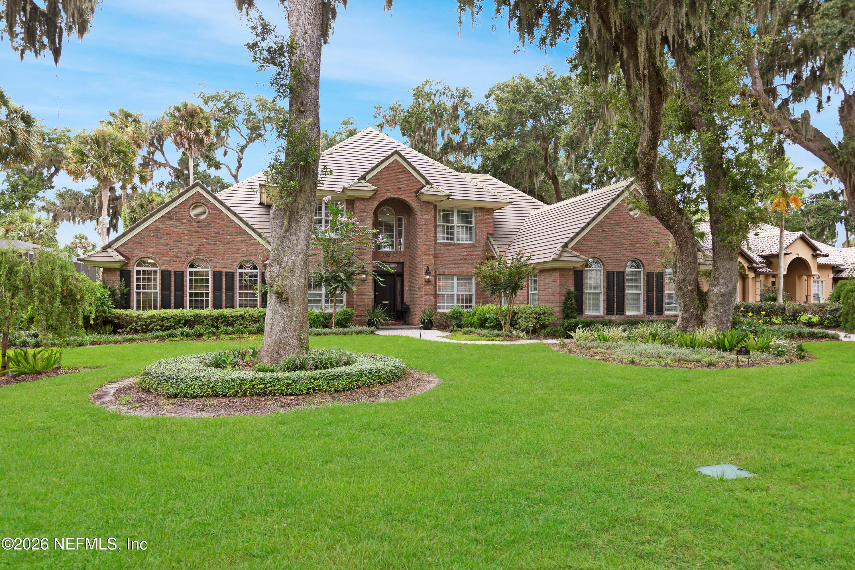192 TWELVE OAKS Lane