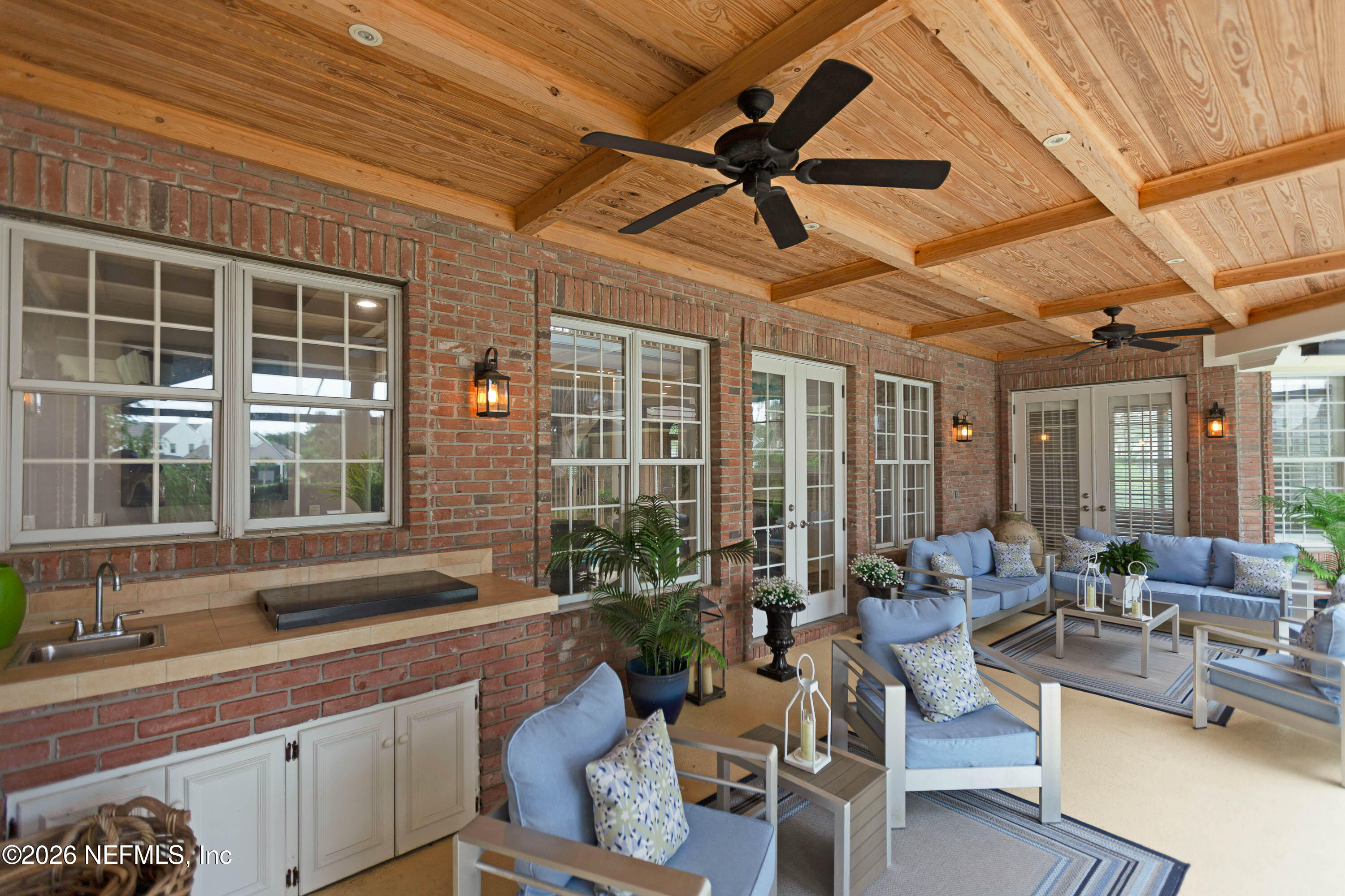 192 TWELVE OAKS Lane