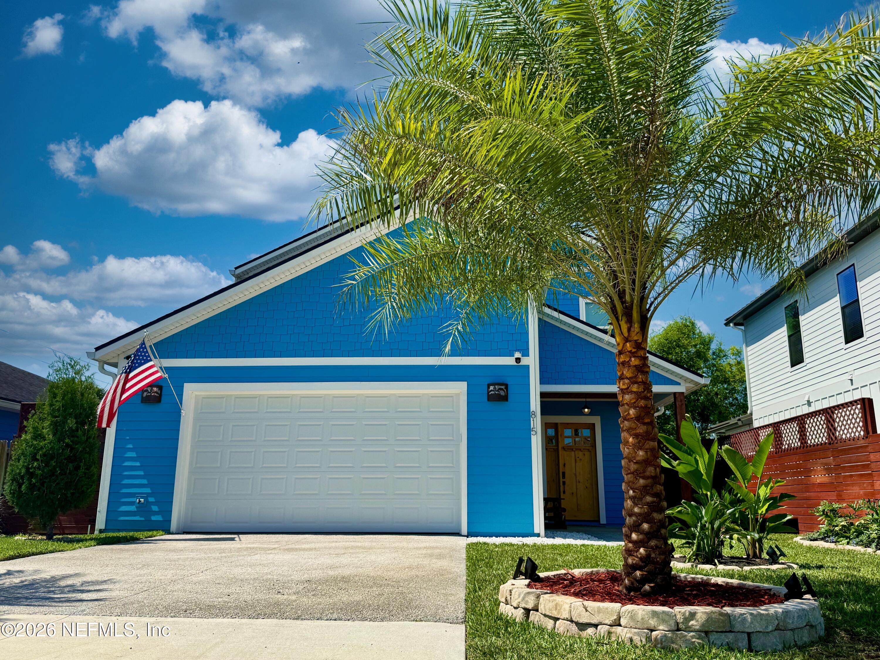 815 S 11TH Avenue S
