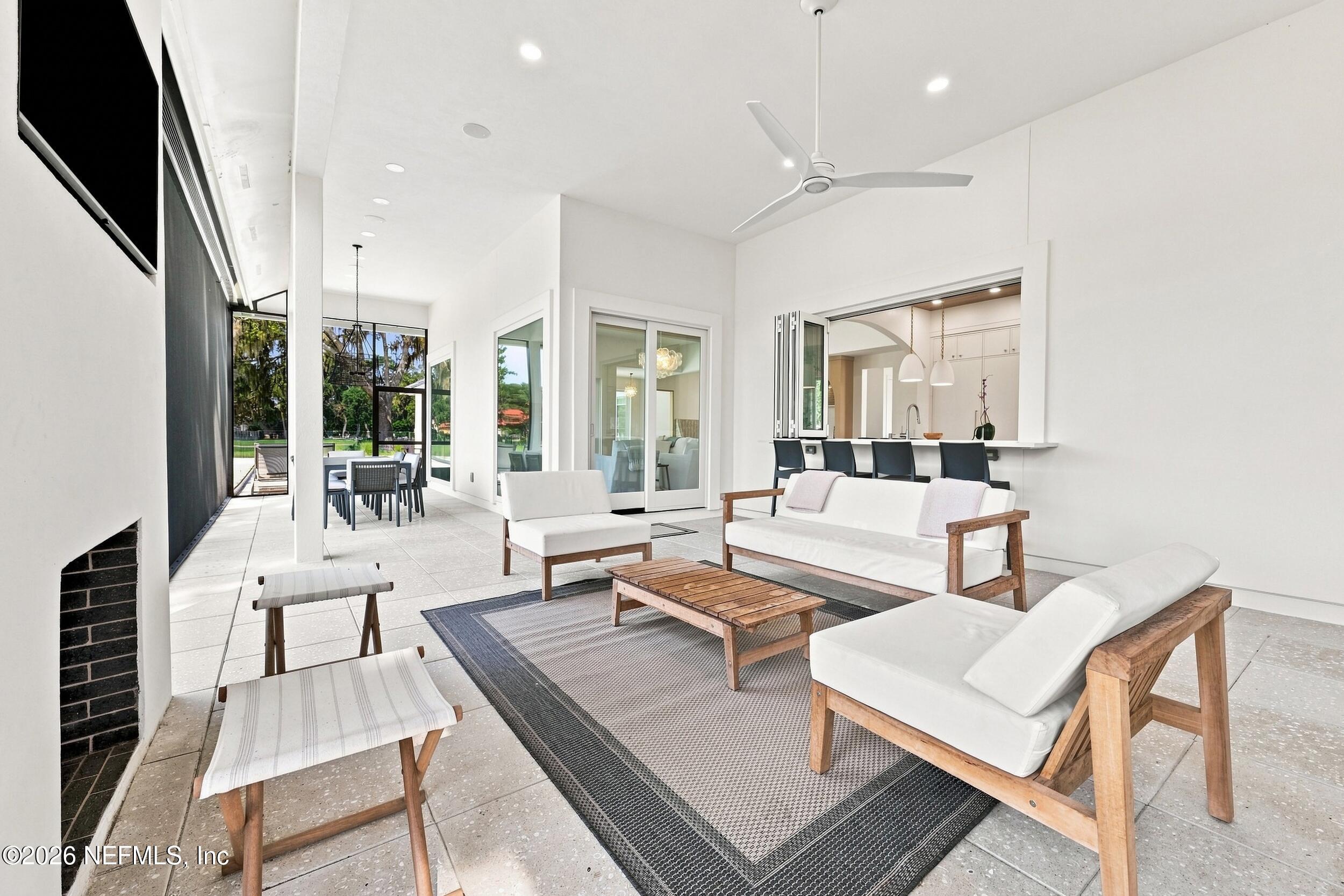 109 CARRIAGE Court