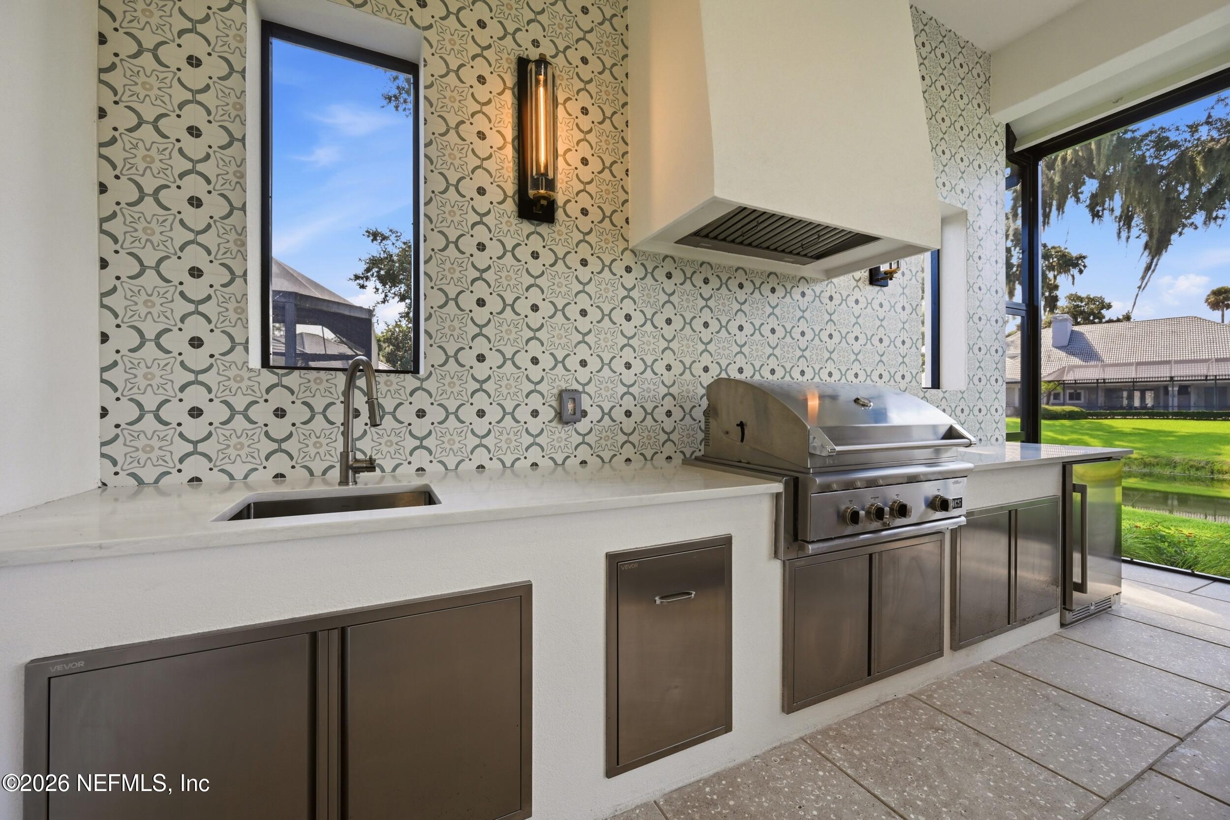 109 CARRIAGE Court