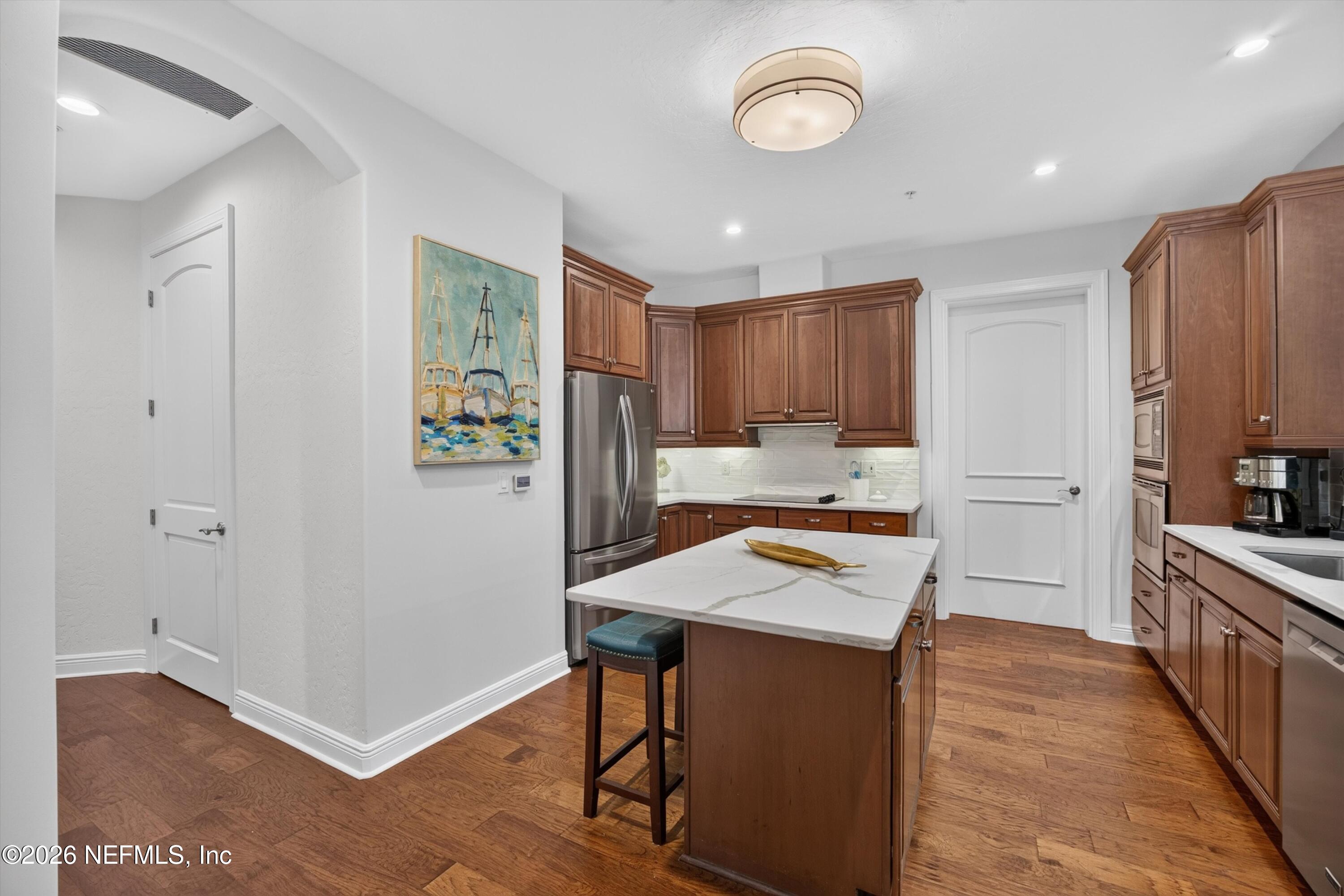 140 AVENUE DE LA MER 1701