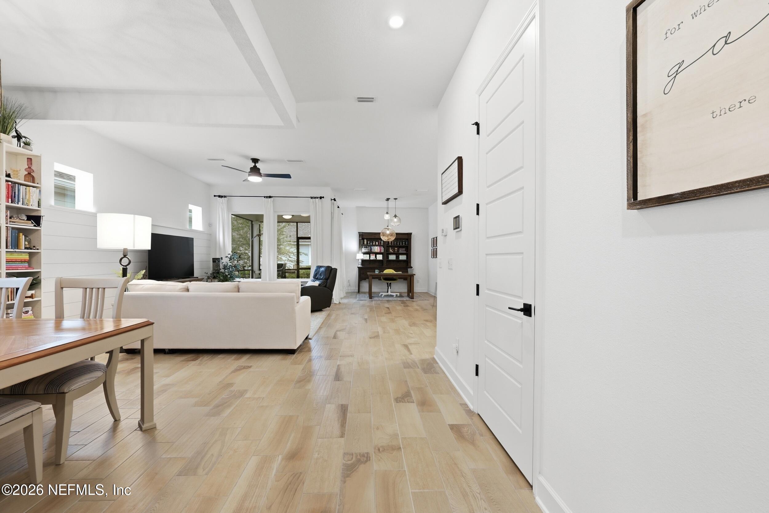 76 PARK CENTER Avenue