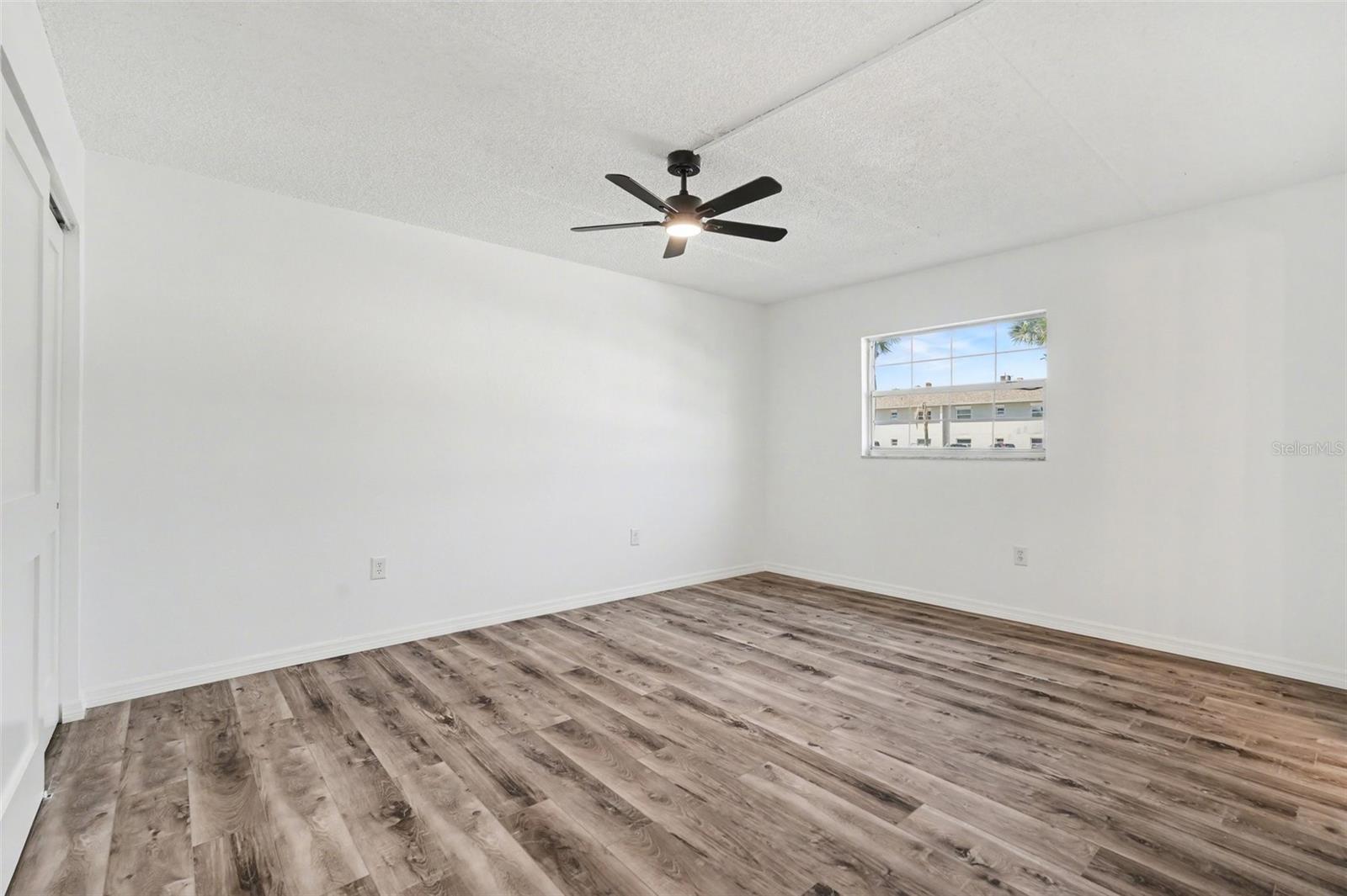 8828 BAY POINTE DR #104