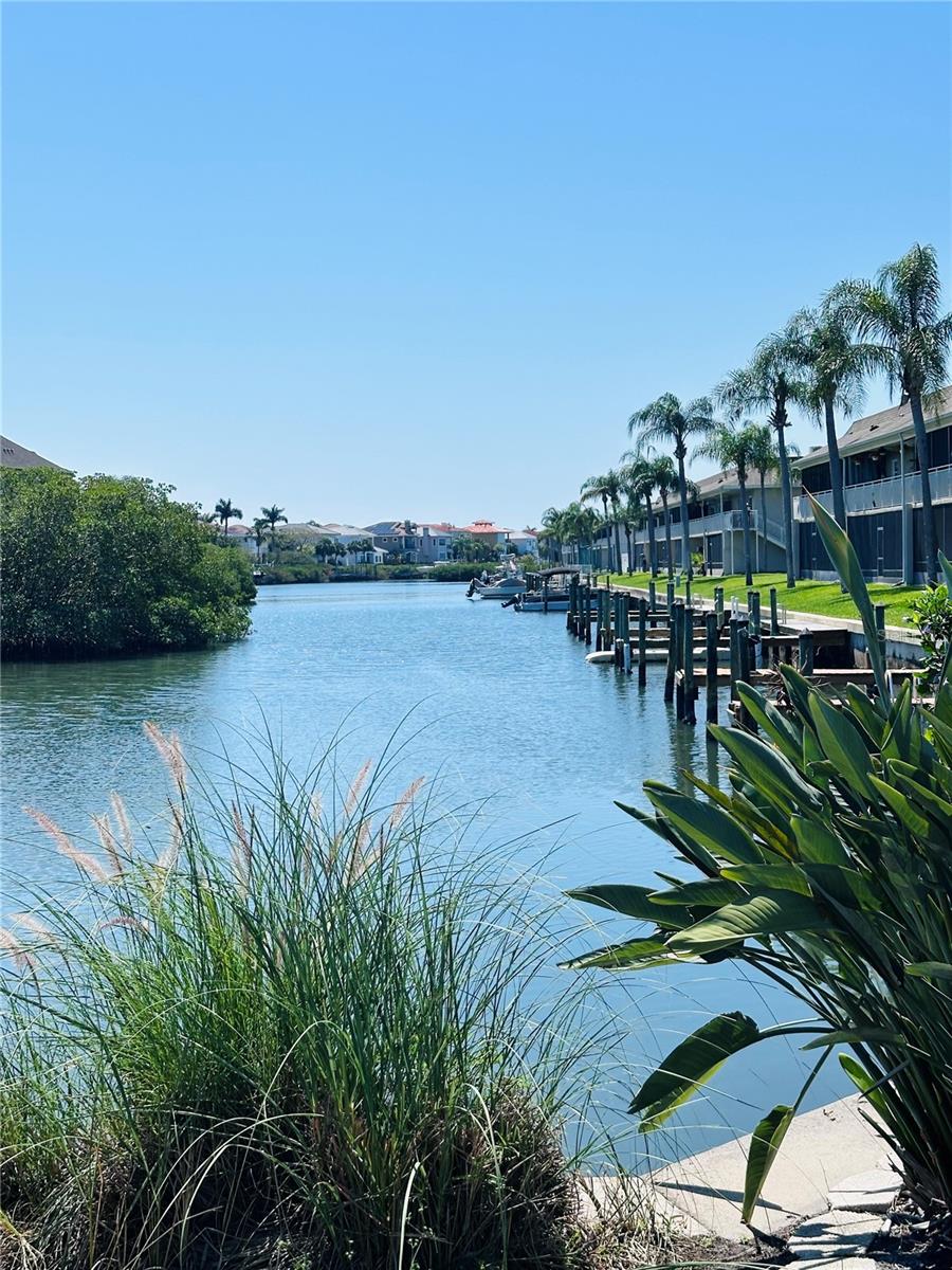 8828 BAY POINTE DR #104