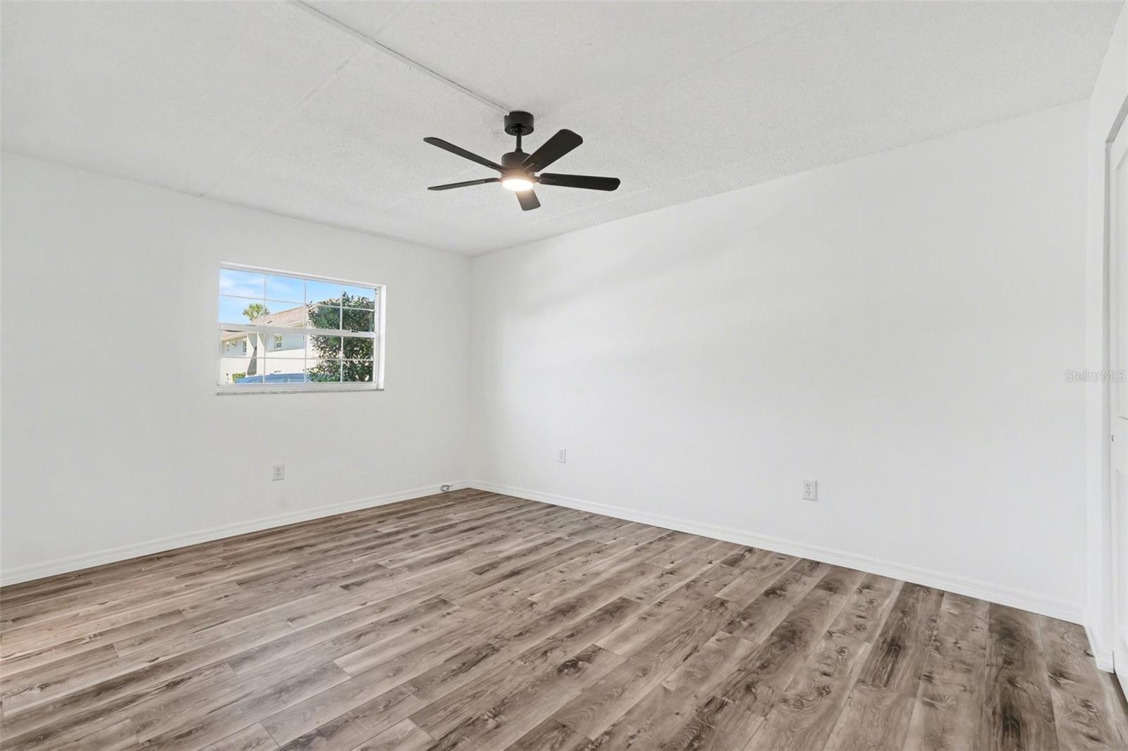 8828 BAY POINTE DR #104