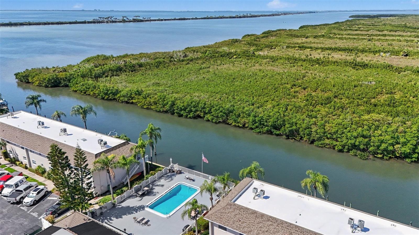 8828 BAY POINTE DR #104