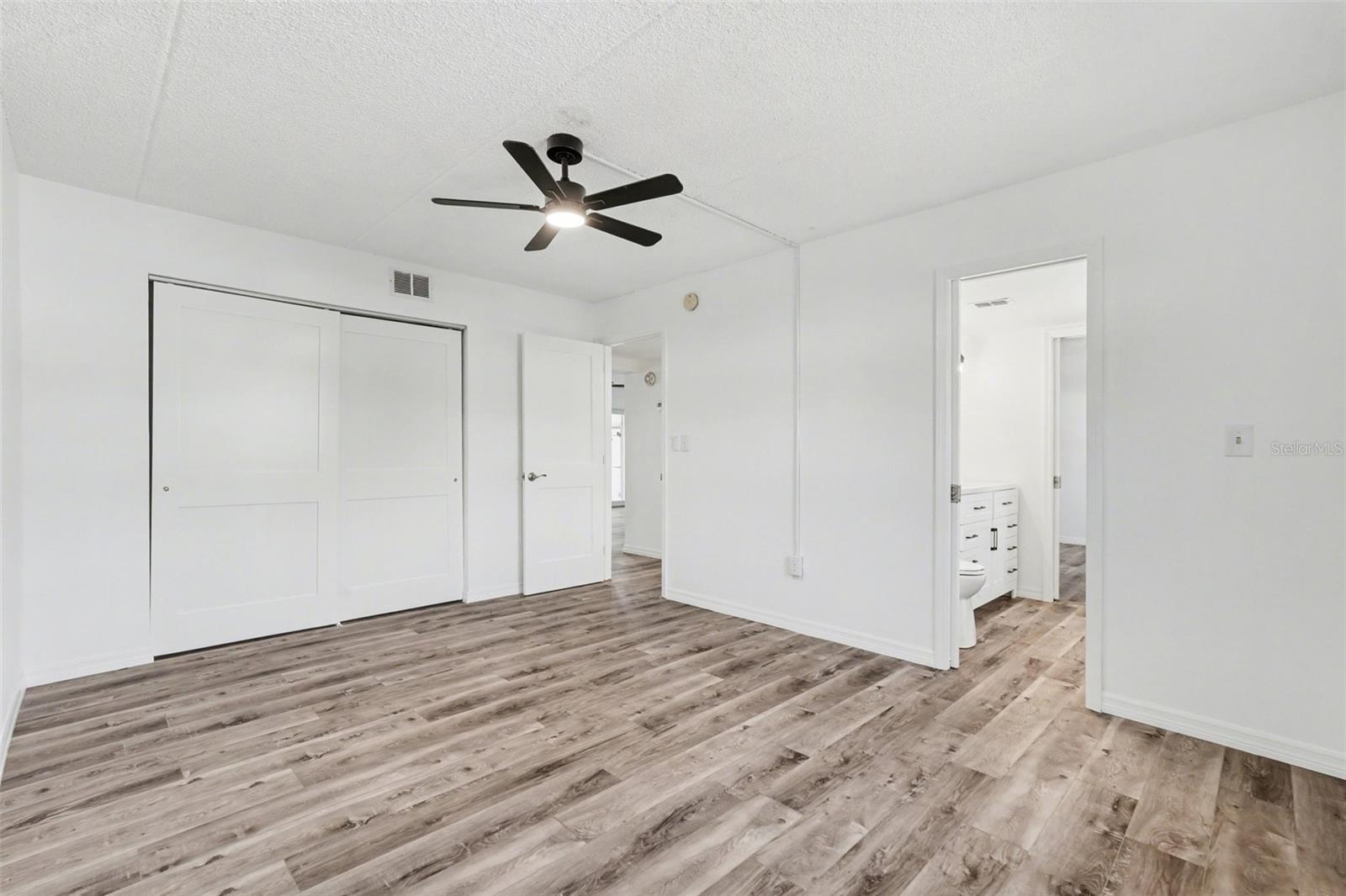 8828 BAY POINTE DR #104