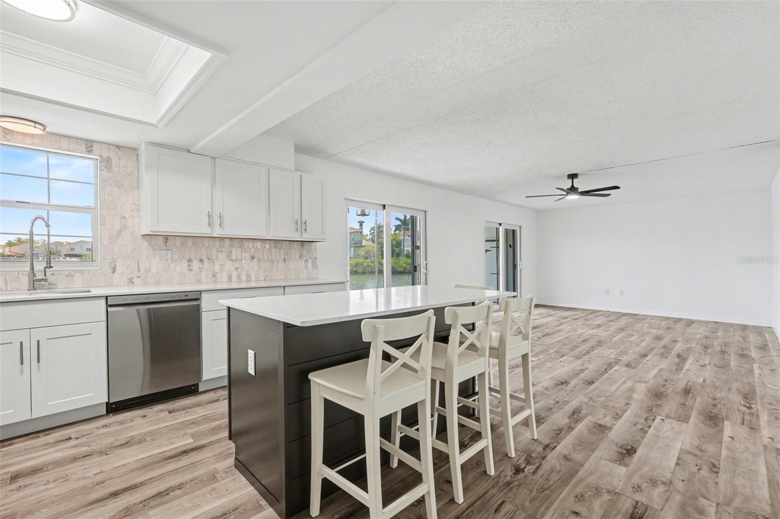 8828 BAY POINTE DR #104